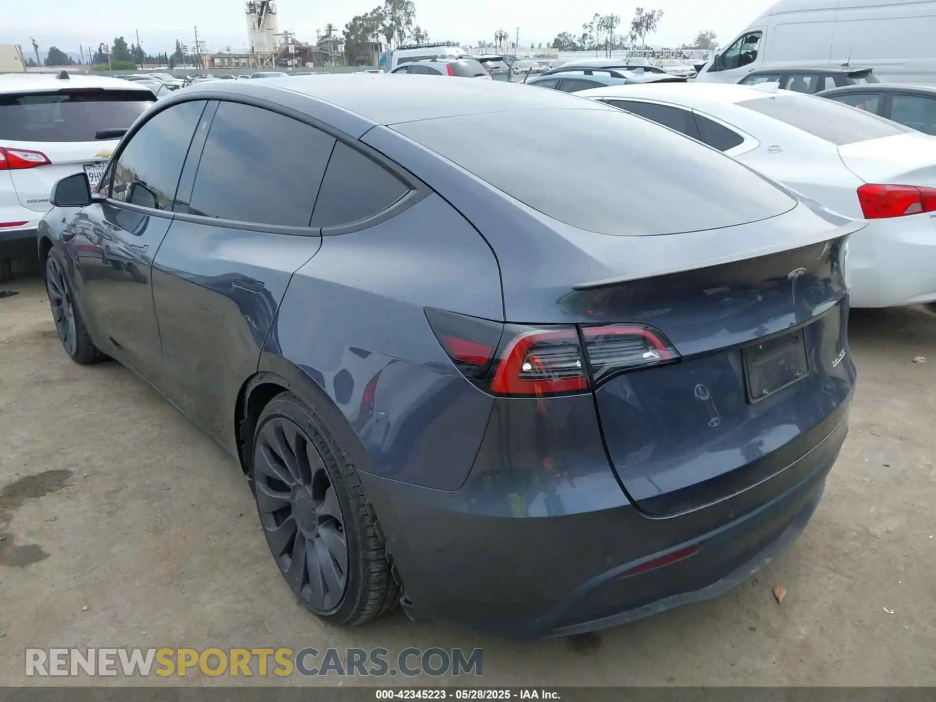 3 Photograph of a damaged car 7SAYGDEFXPF585588 TESLA MODEL Y 2023