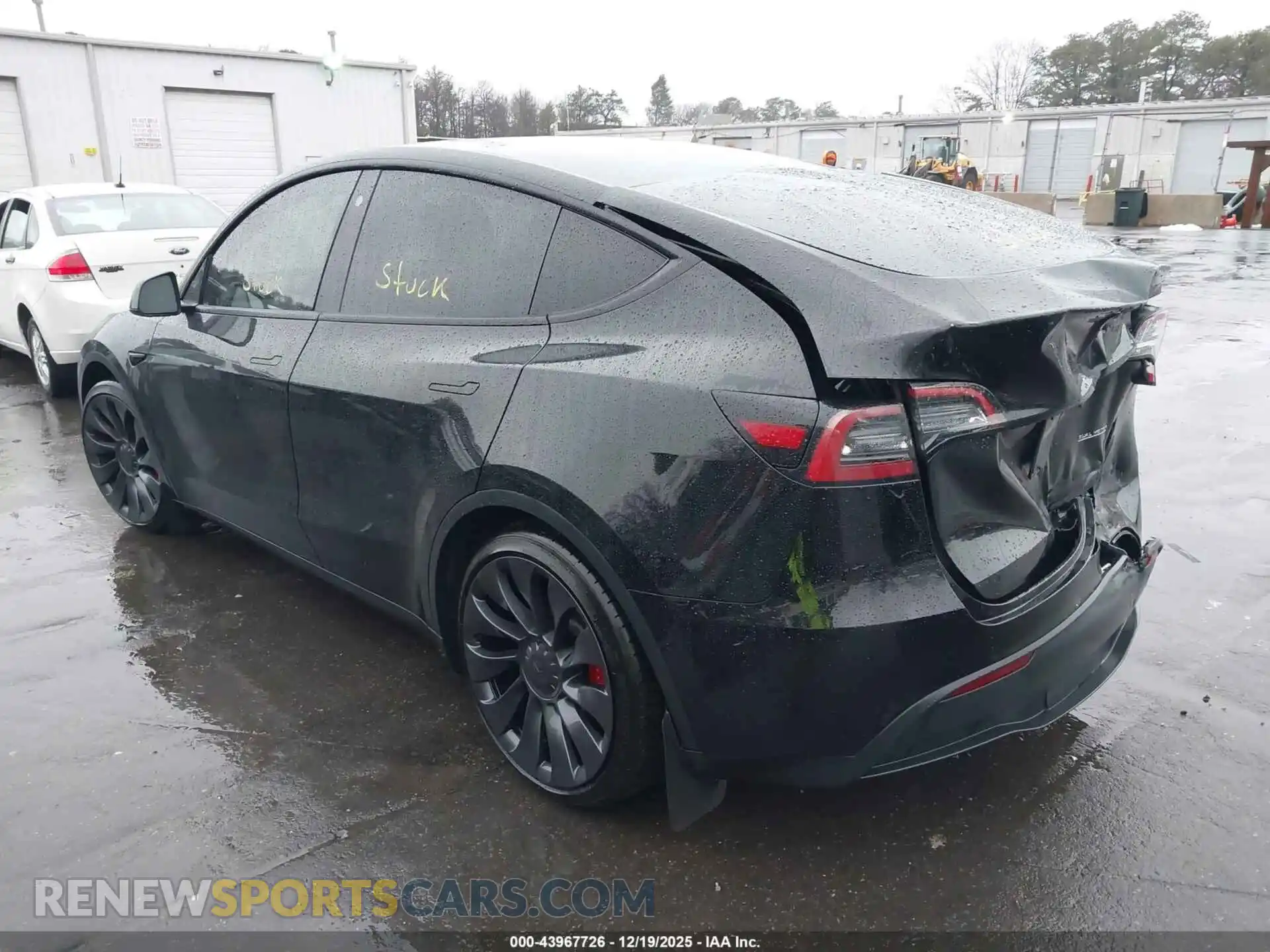 3 Photograph of a damaged car 7SAYGDEFXPF766593 TESLA MODEL Y 2023