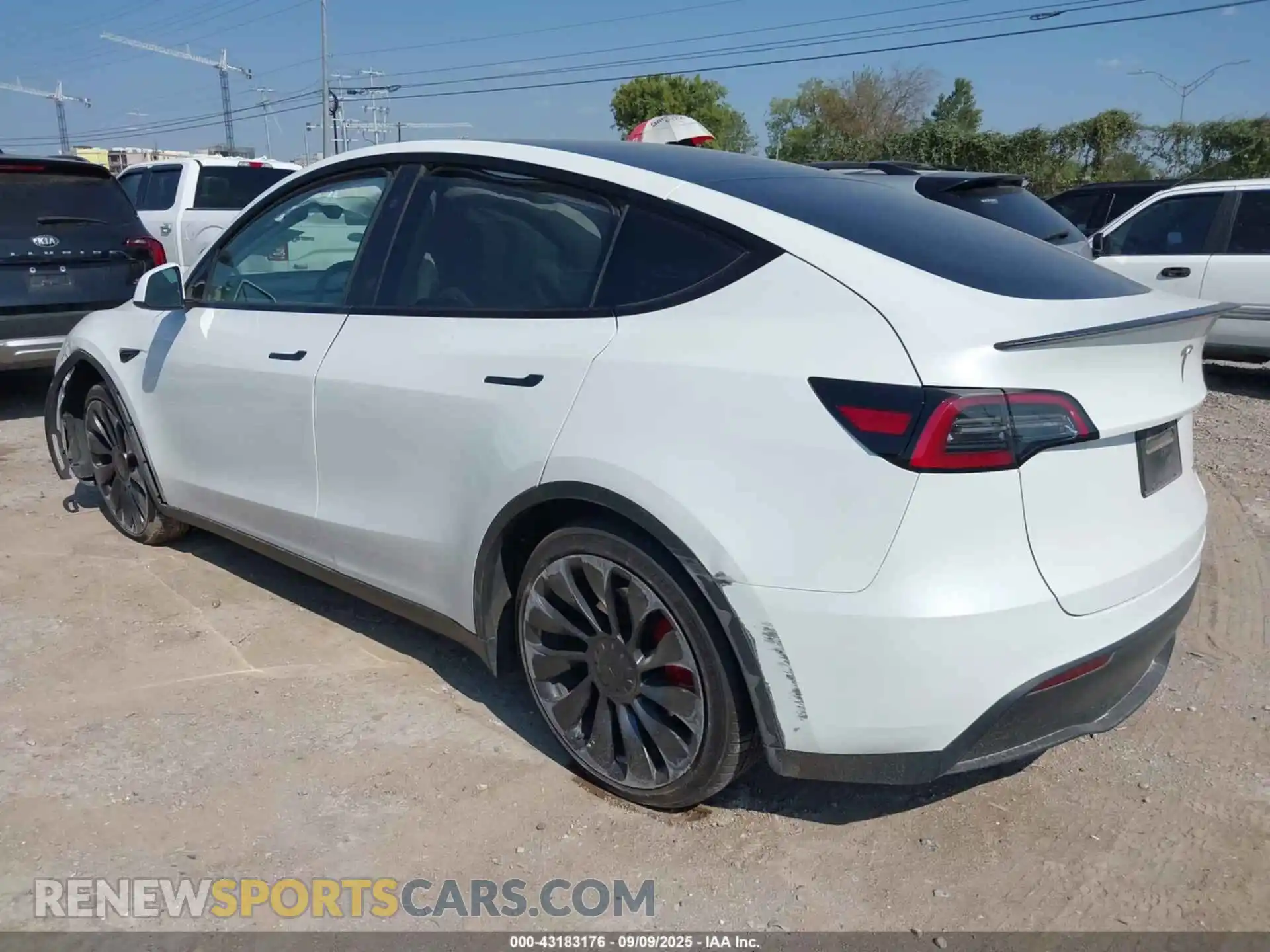 3 Photograph of a damaged car 7SAYGDEFXPF789968 TESLA MODEL Y 2023