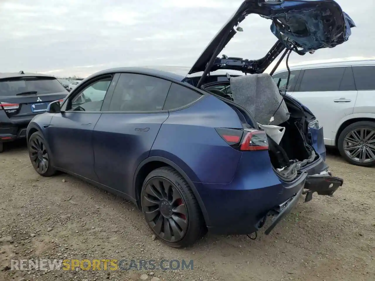 2 Photograph of a damaged car 7SAYGDEFXPF852079 TESLA MODEL Y 2023
