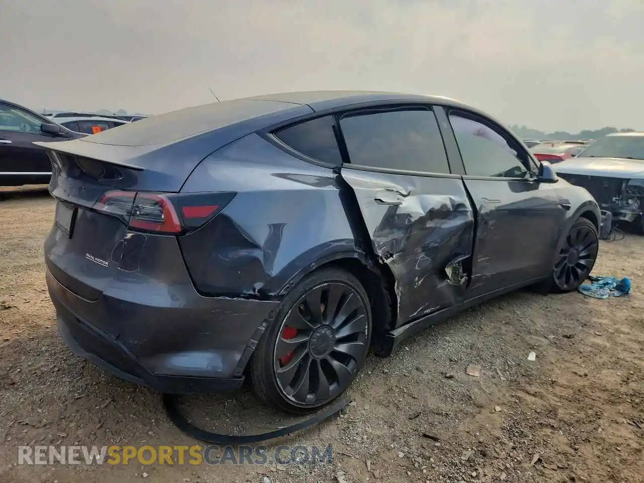 3 Photograph of a damaged car 7SAYGDEFXPF858898 TESLA MODEL Y 2023