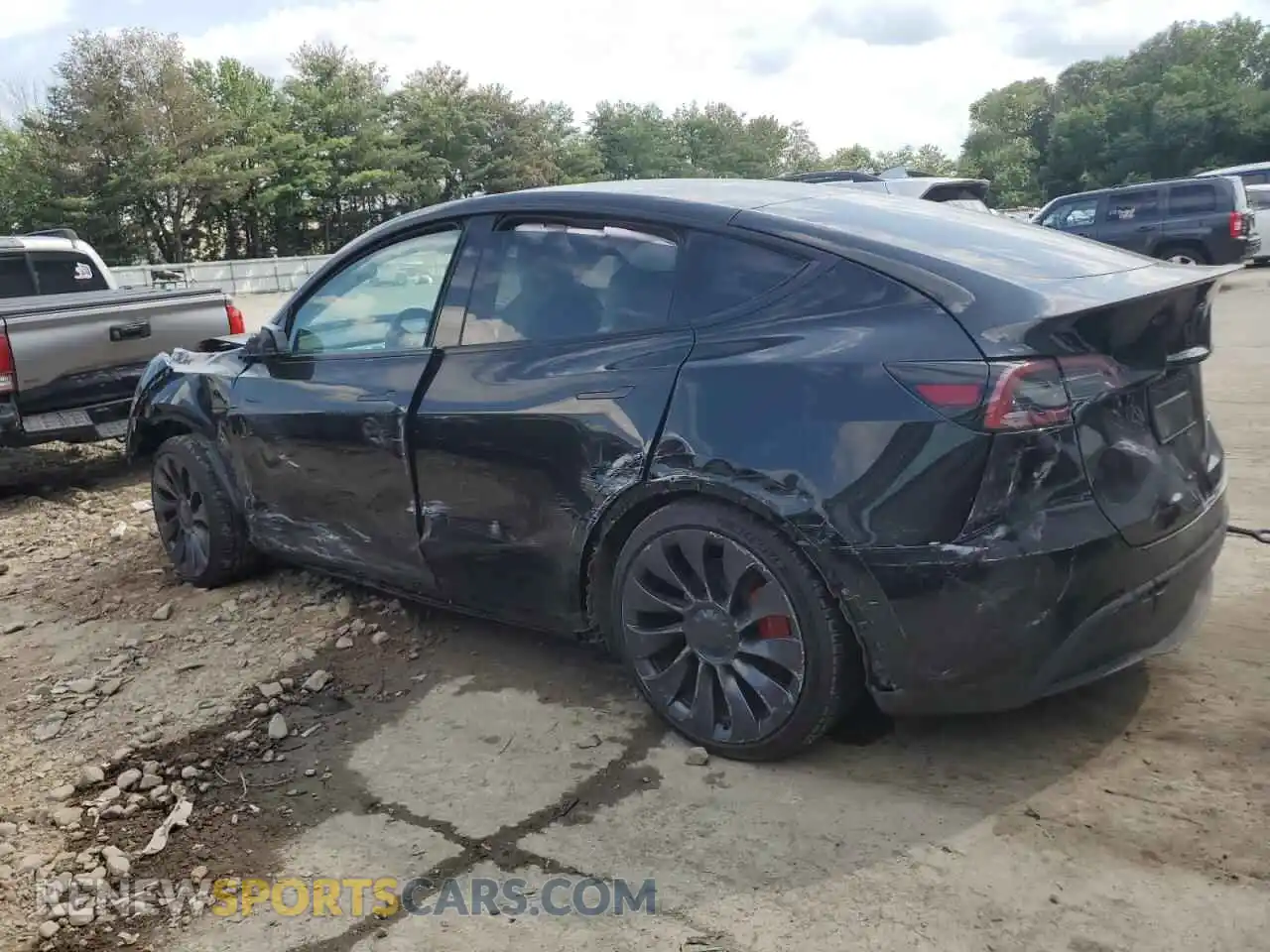 2 Photograph of a damaged car 7SAYGDEFXPF902589 TESLA MODEL Y 2023