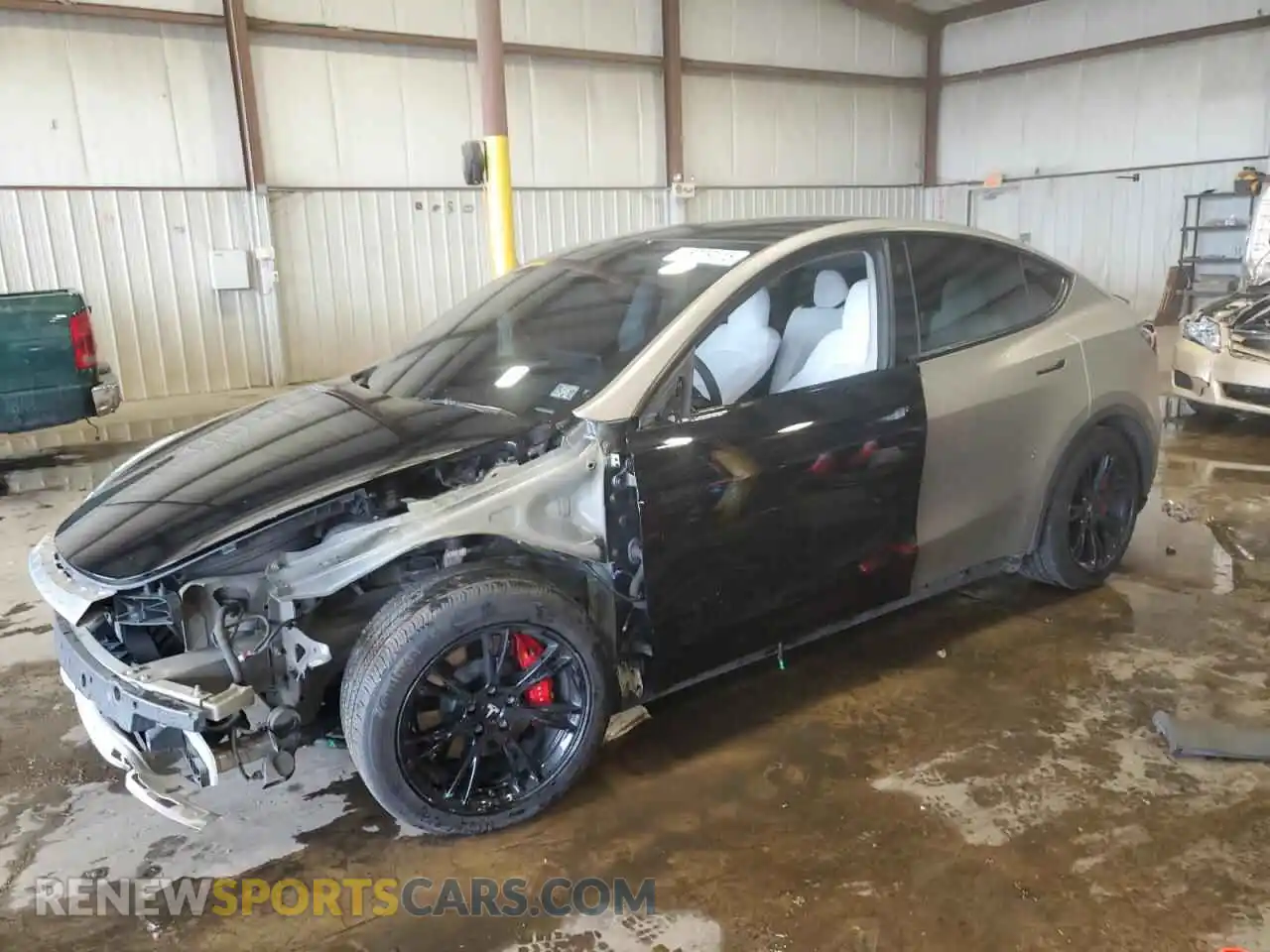 1 Photograph of a damaged car 7SAYGDEFXPF908828 TESLA MODEL Y 2023