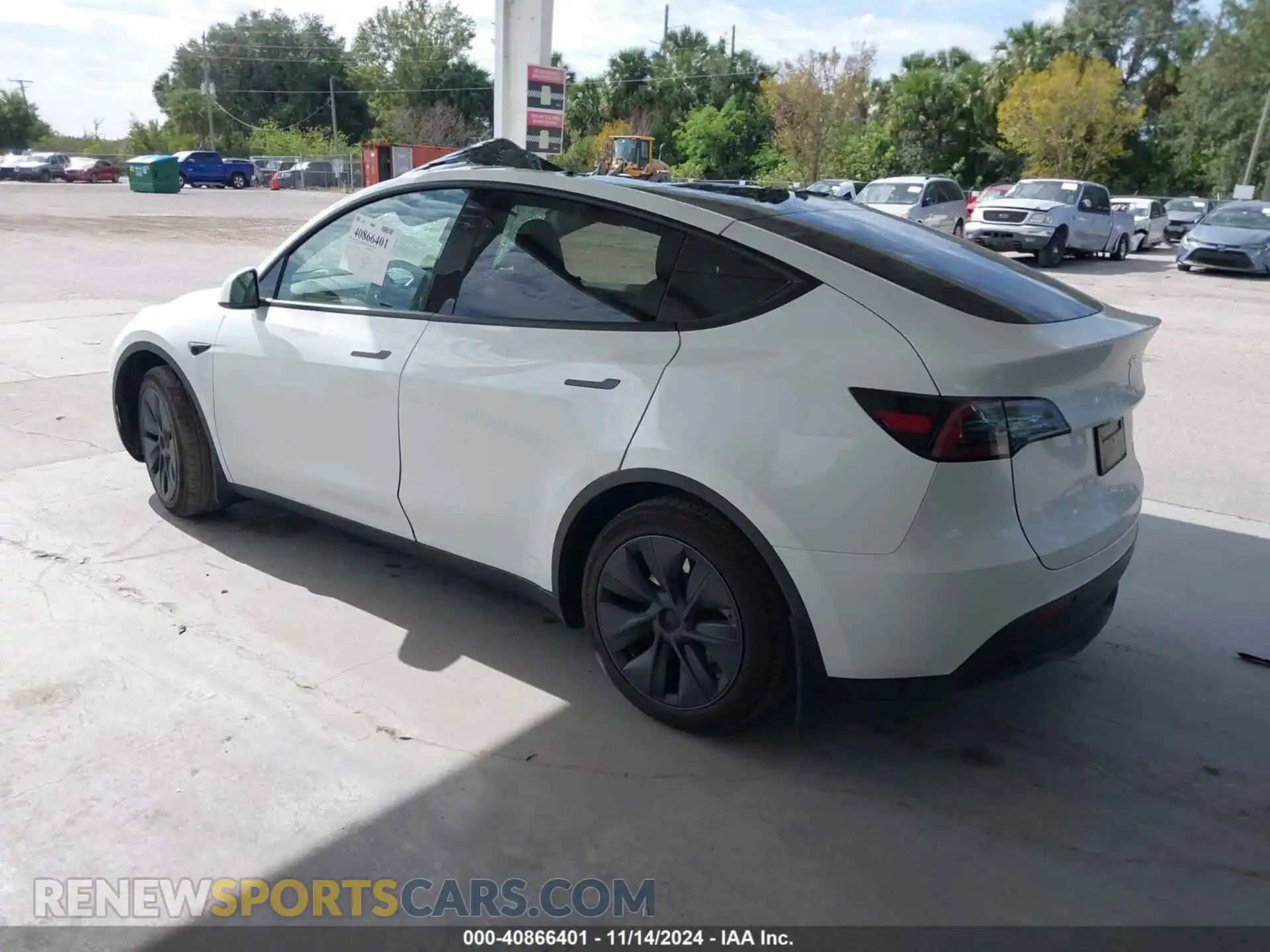 3 Photograph of a damaged car 7SAYGAEE0RF100657 TESLA MODEL Y 2024