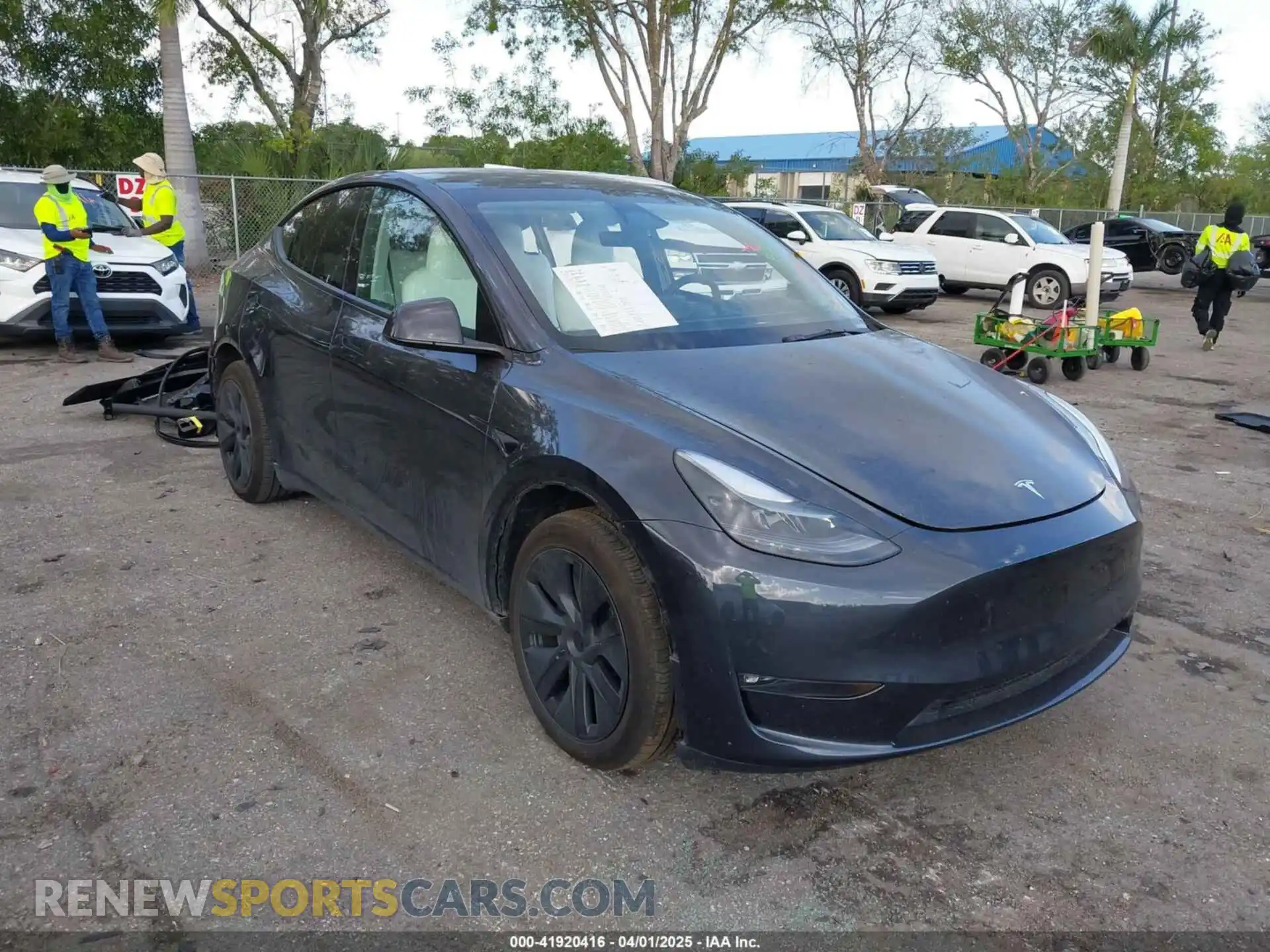 1 Photograph of a damaged car 7SAYGAEE0RF190246 TESLA MODEL Y 2024