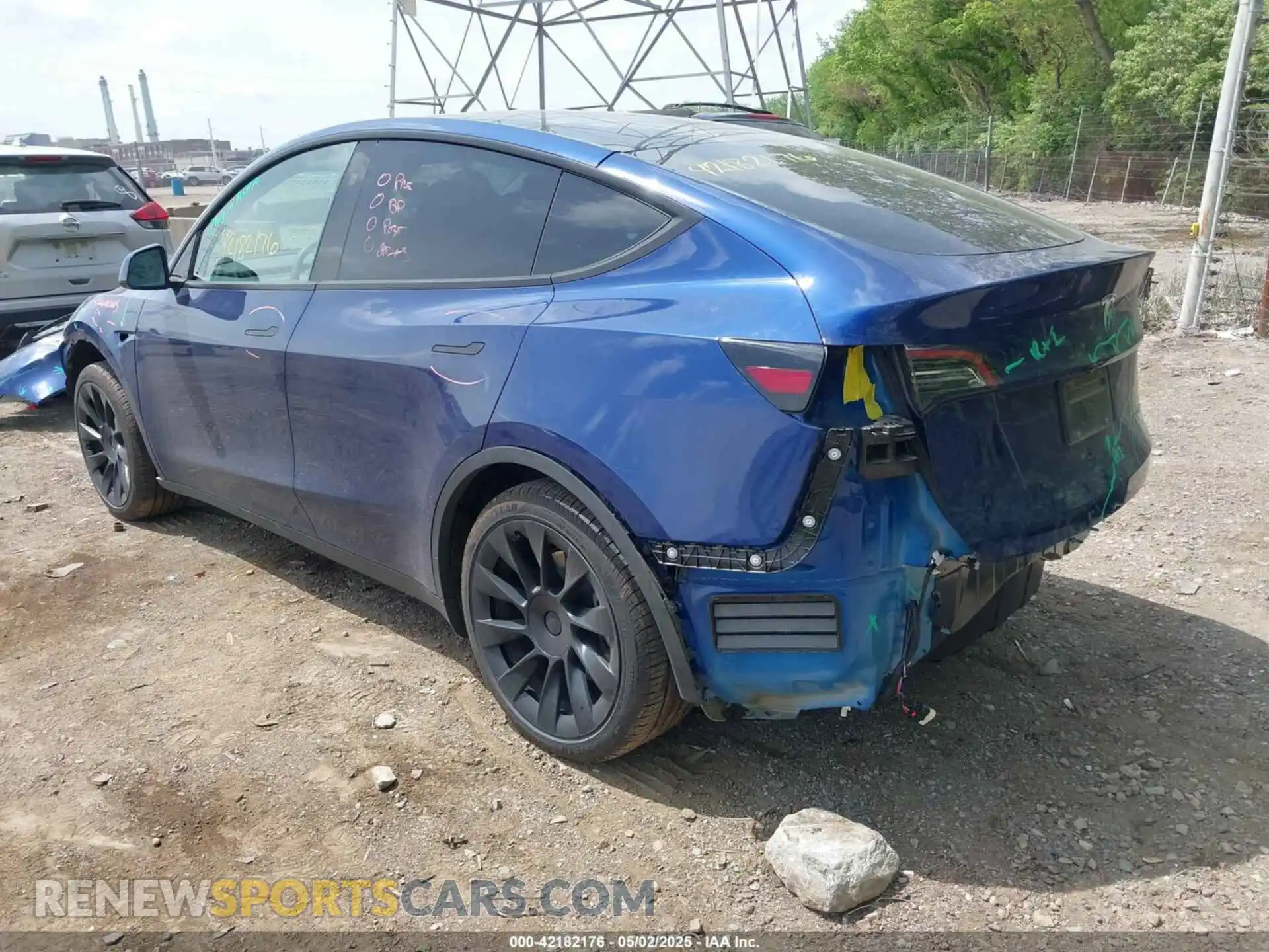 3 Photograph of a damaged car 7SAYGAEE0RF212018 TESLA MODEL Y 2024
