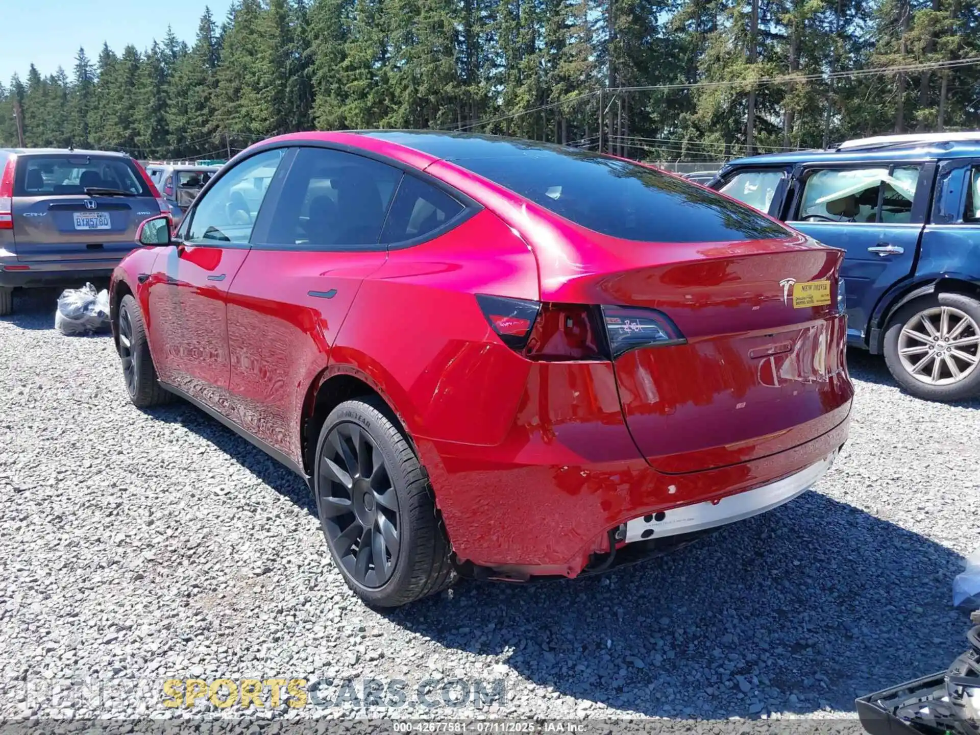 3 Photograph of a damaged car 7SAYGAEE0RF983384 TESLA MODEL Y 2024