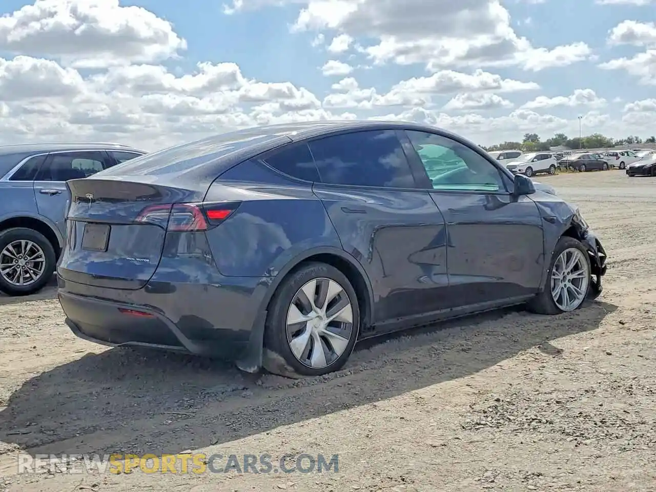 3 fotografías del automóvil dañado 7SAYGAEE1RF084761 TESLA MODEL Y 2024