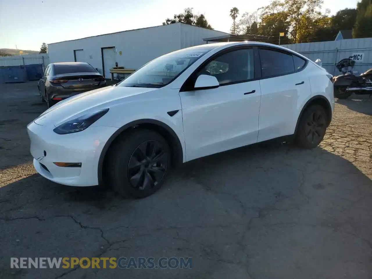 1 Photograph of a damaged car 7SAYGAEE1RF103678 TESLA MODEL Y 2024