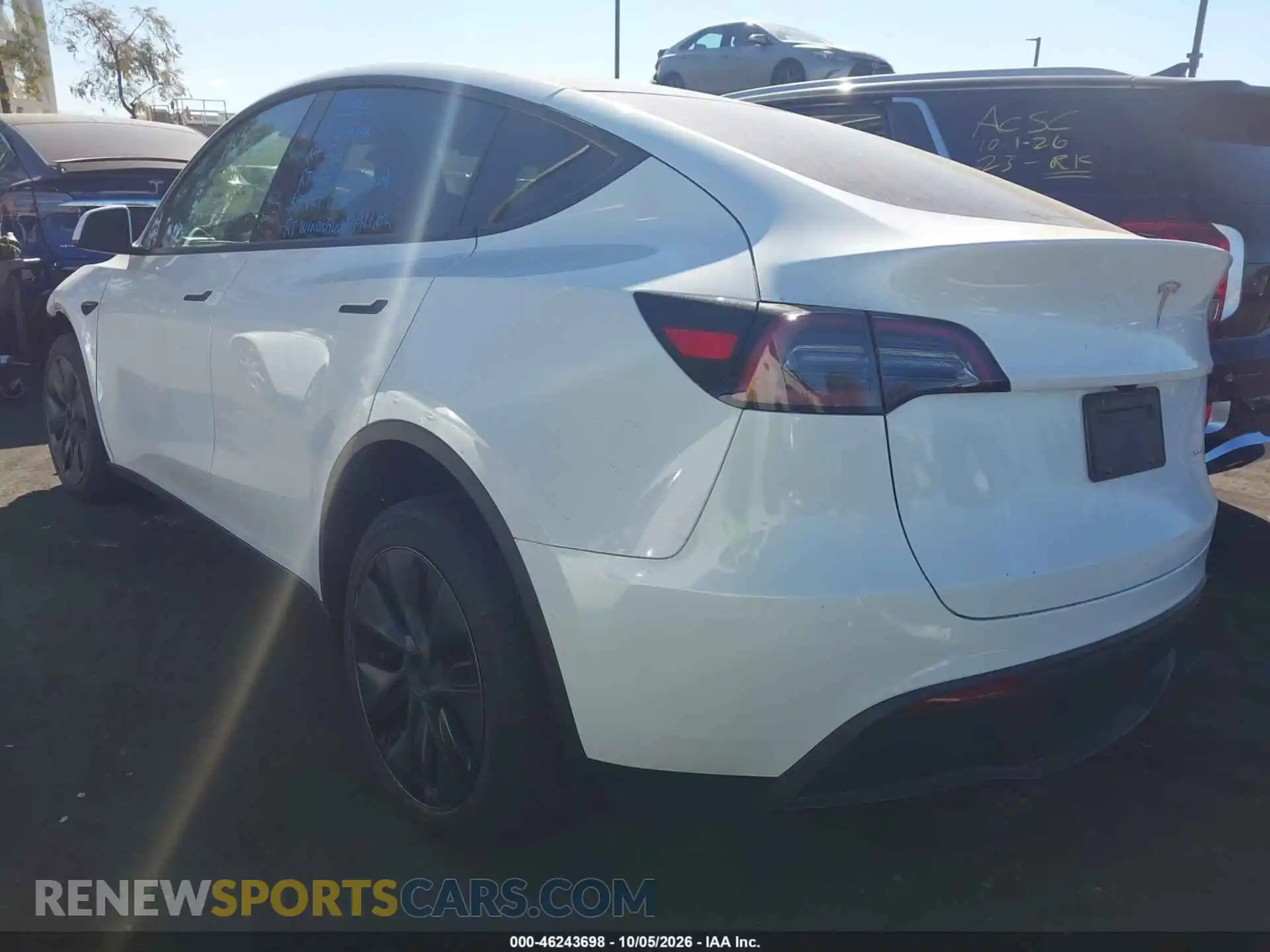 3 Photograph of a damaged car 7SAYGAEE1RF183953 TESLA MODEL Y 2024