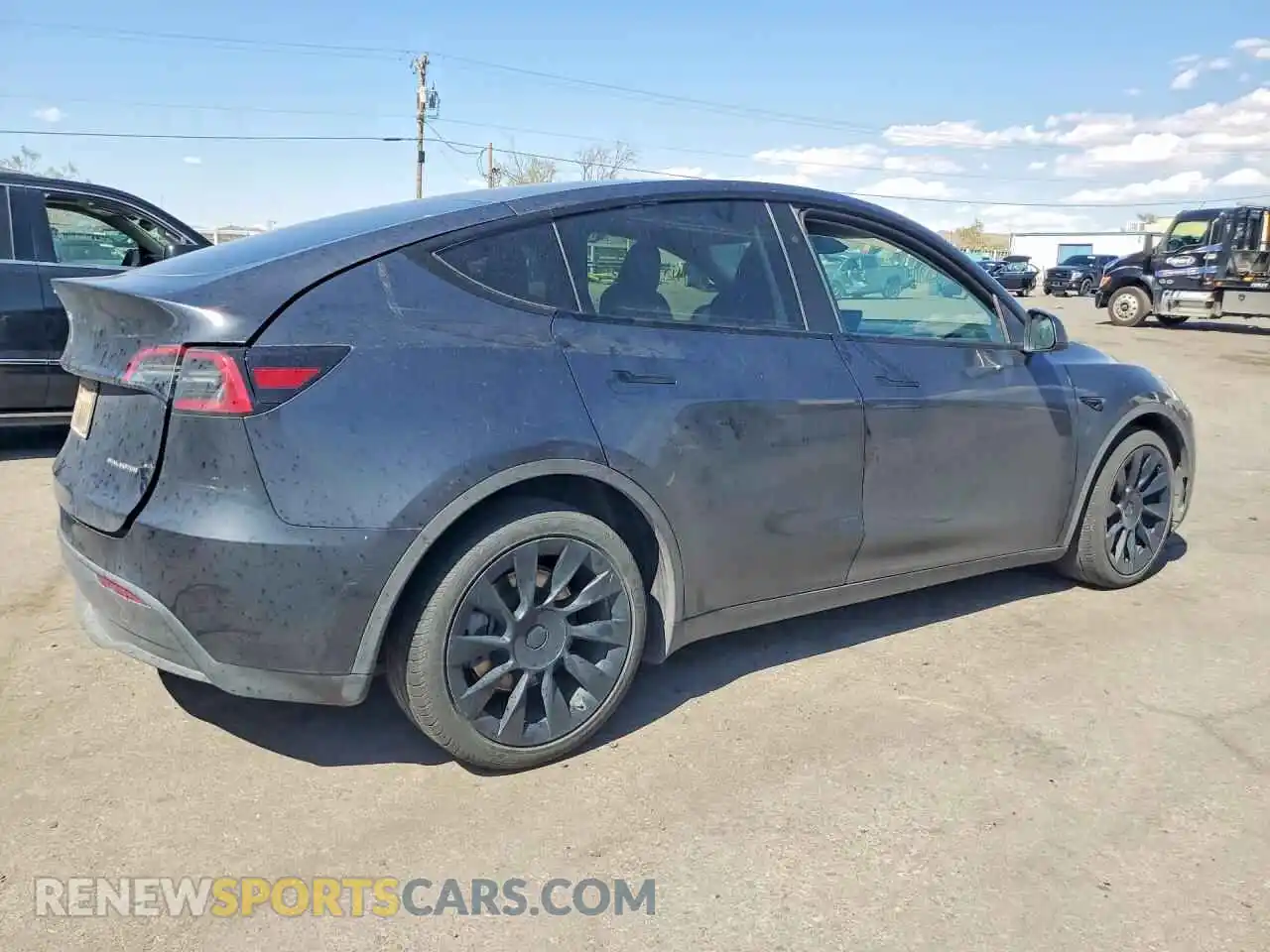 3 Photograph of a damaged car 7SAYGAEE2RF068004 TESLA MODEL Y 2024