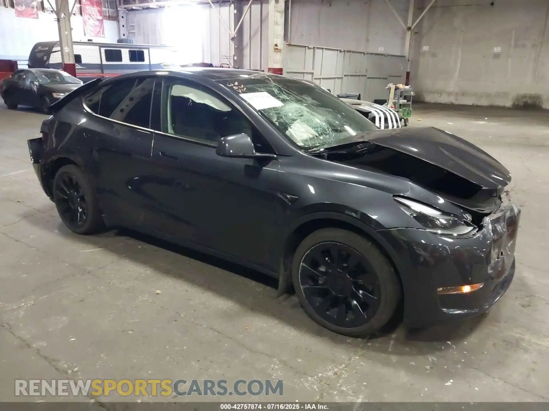 1 Photograph of a damaged car 7SAYGAEE2RF071436 TESLA MODEL Y 2024