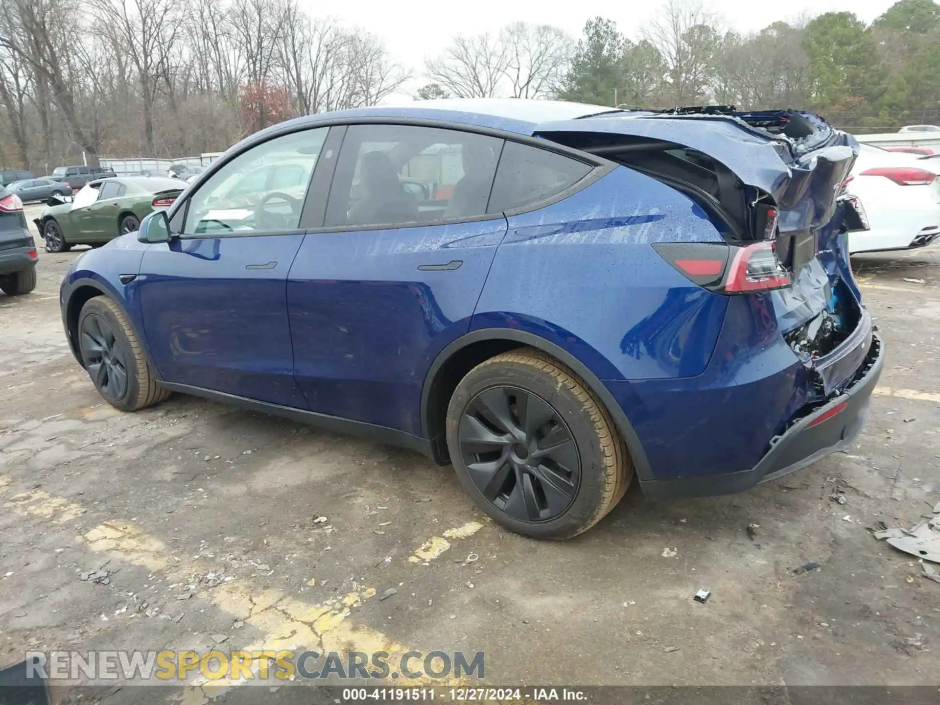 3 Photograph of a damaged car 7SAYGAEE2RF160116 TESLA MODEL Y 2024