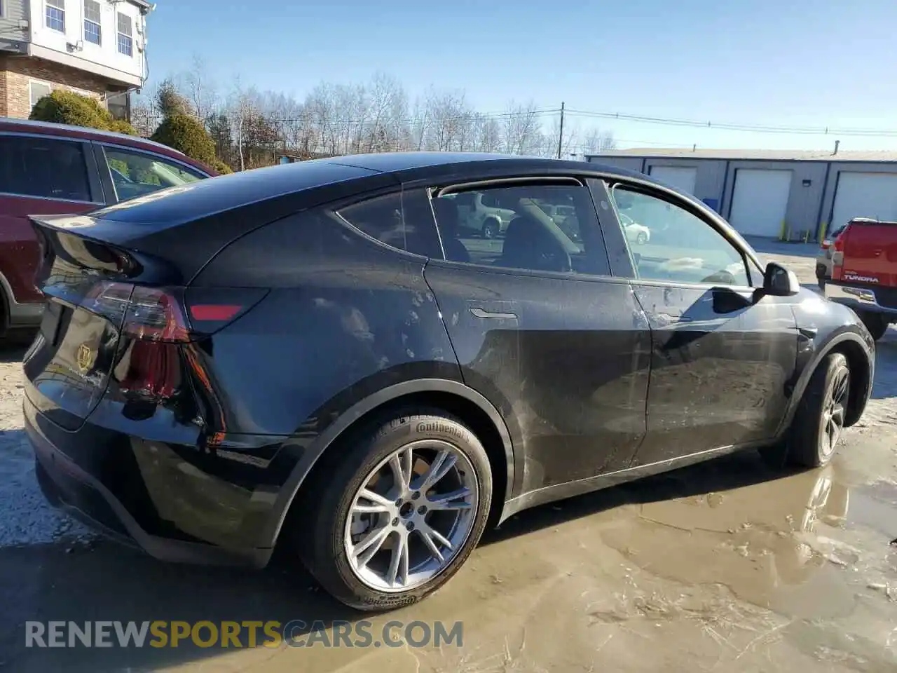 3 fotografías del automóvil dañado 7SAYGAEE2RF981250 TESLA MODEL Y 2024