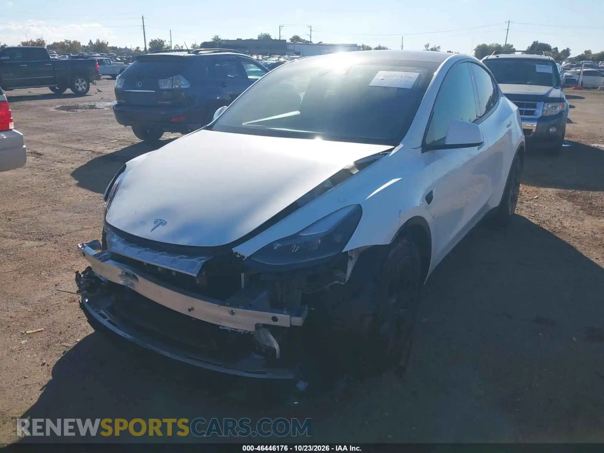 2 Photograph of a damaged car 7SAYGAEE3RF100264 TESLA MODEL Y 2024