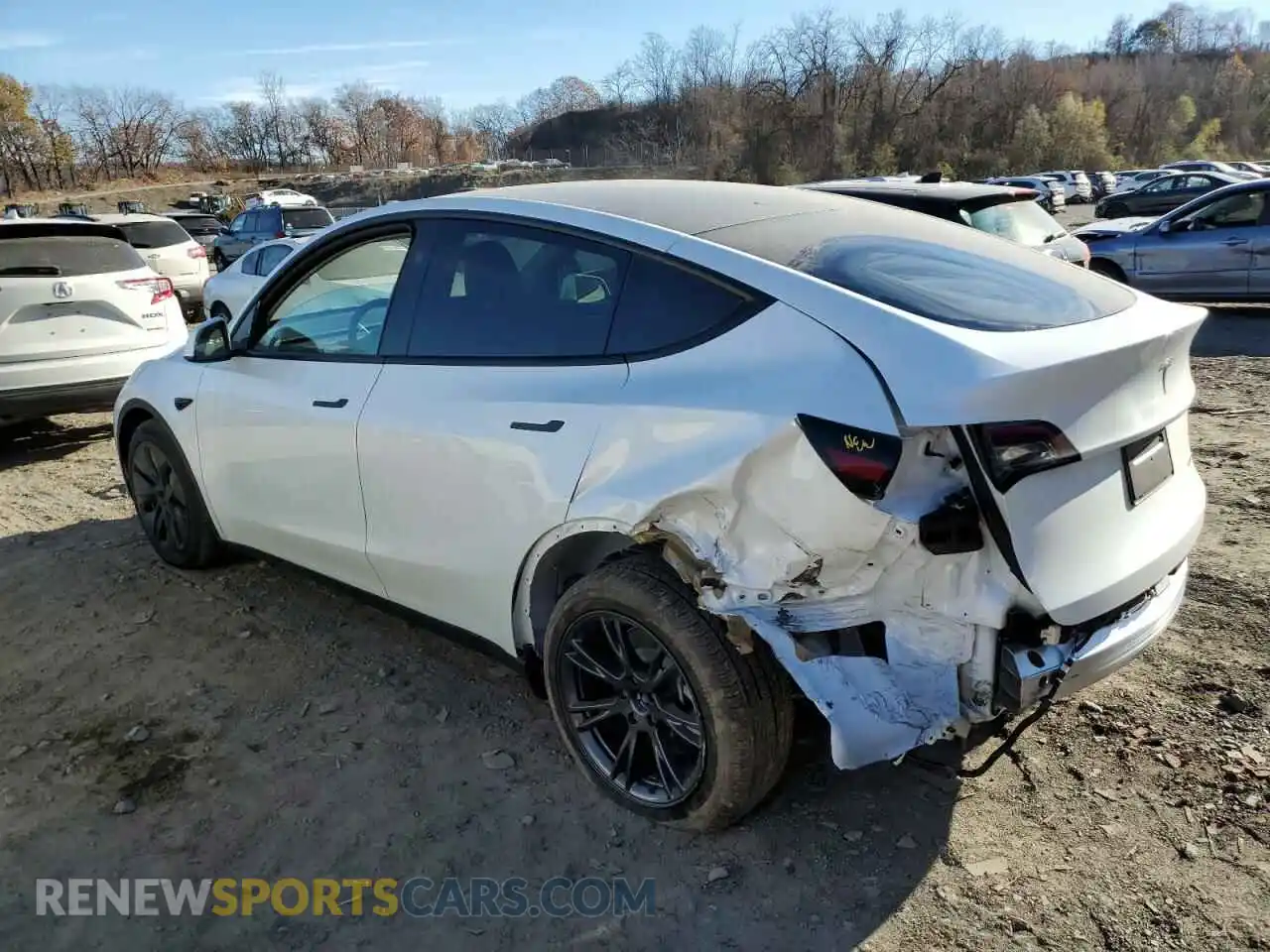 2 Photograph of a damaged car 7SAYGAEE3RF194789 TESLA MODEL Y 2024