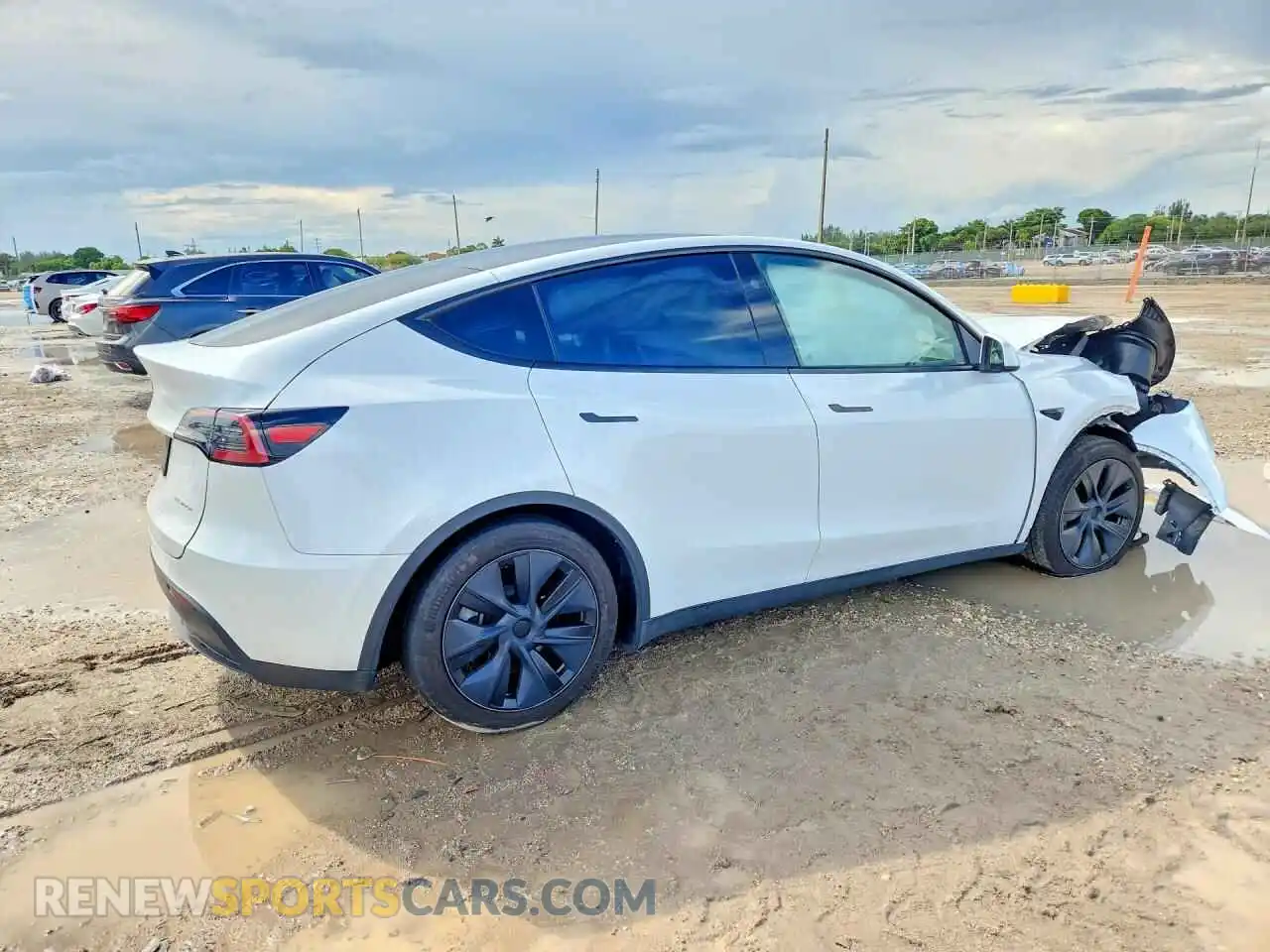 3 Photograph of a damaged car 7SAYGAEE4RF167455 TESLA MODEL Y 2024
