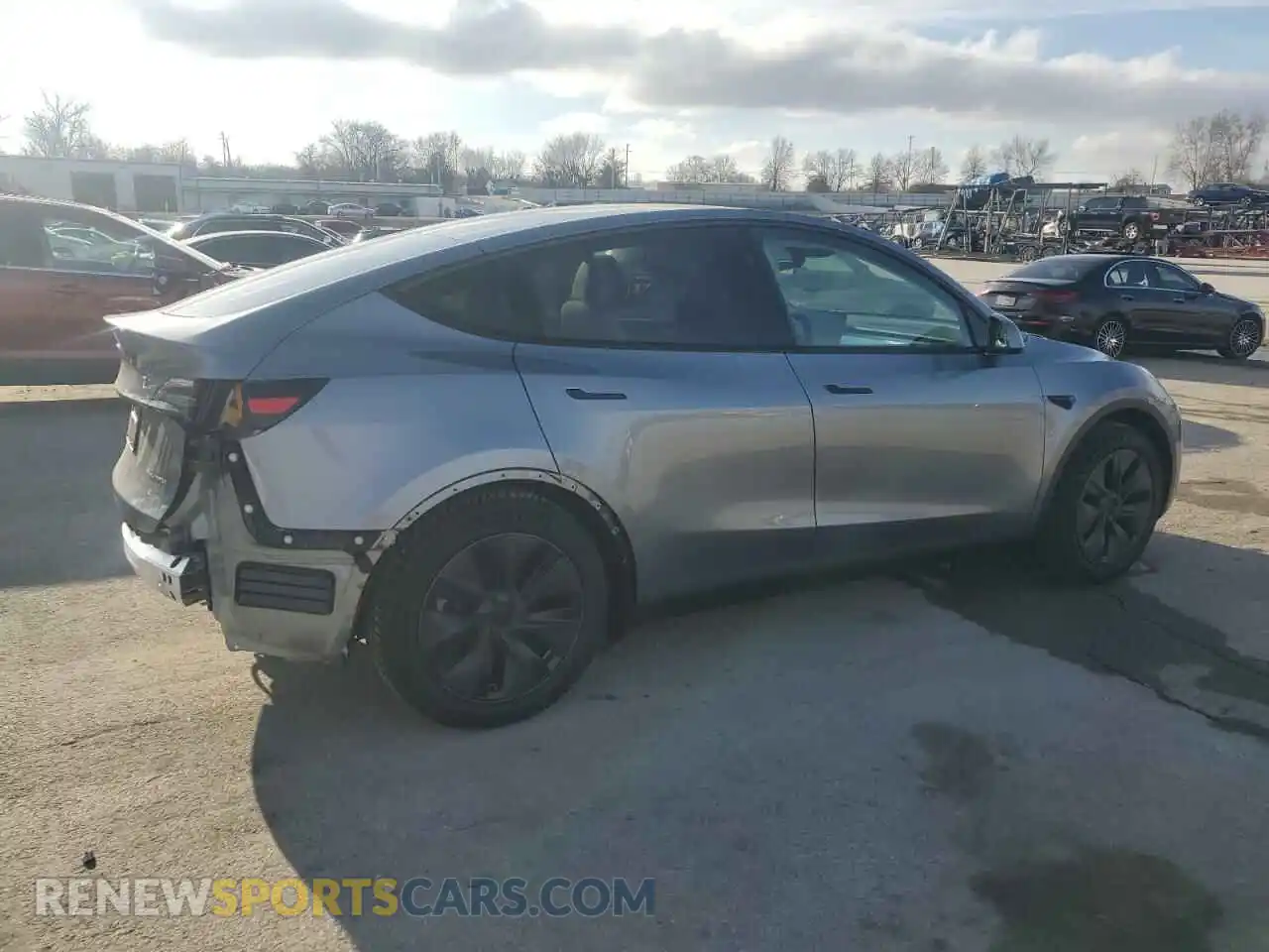 3 Photograph of a damaged car 7SAYGAEE4RF210742 TESLA MODEL Y 2024