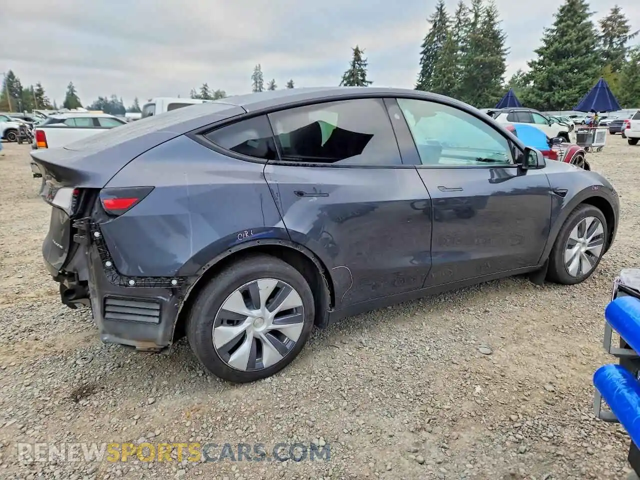 3 Photograph of a damaged car 7SAYGAEE4RF986398 TESLA MODEL Y 2024