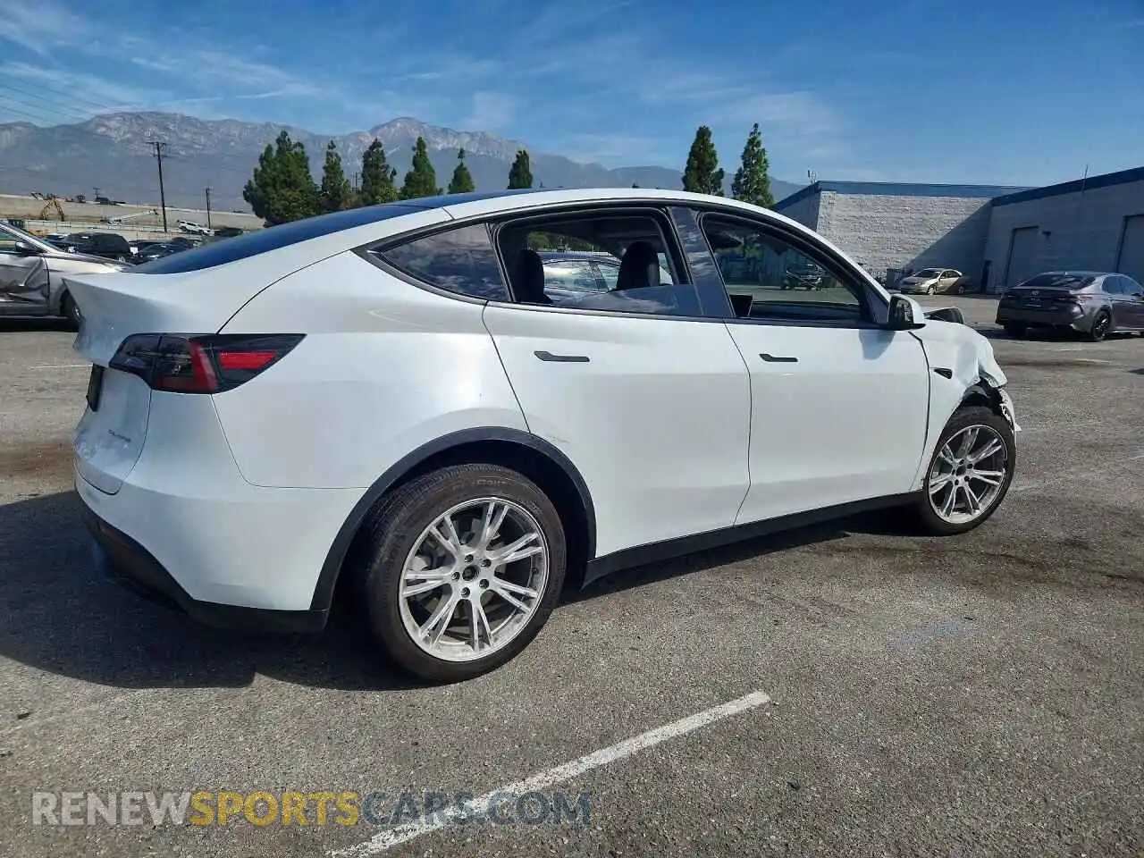 3 Photograph of a damaged car 7SAYGAEE5RF059930 TESLA MODEL Y 2024