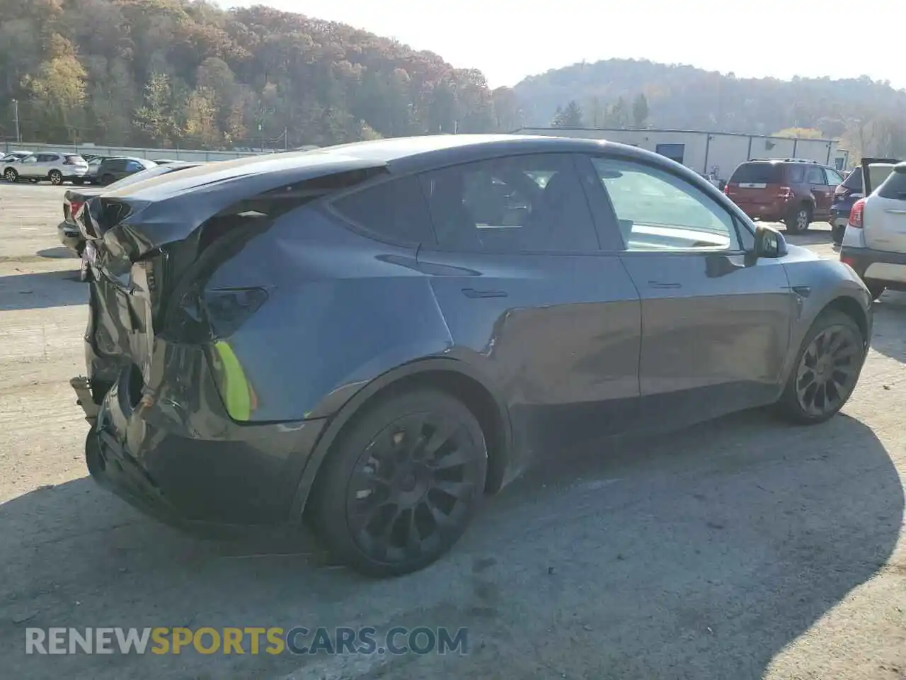 3 Photograph of a damaged car 7SAYGAEE5RF061273 TESLA MODEL Y 2024