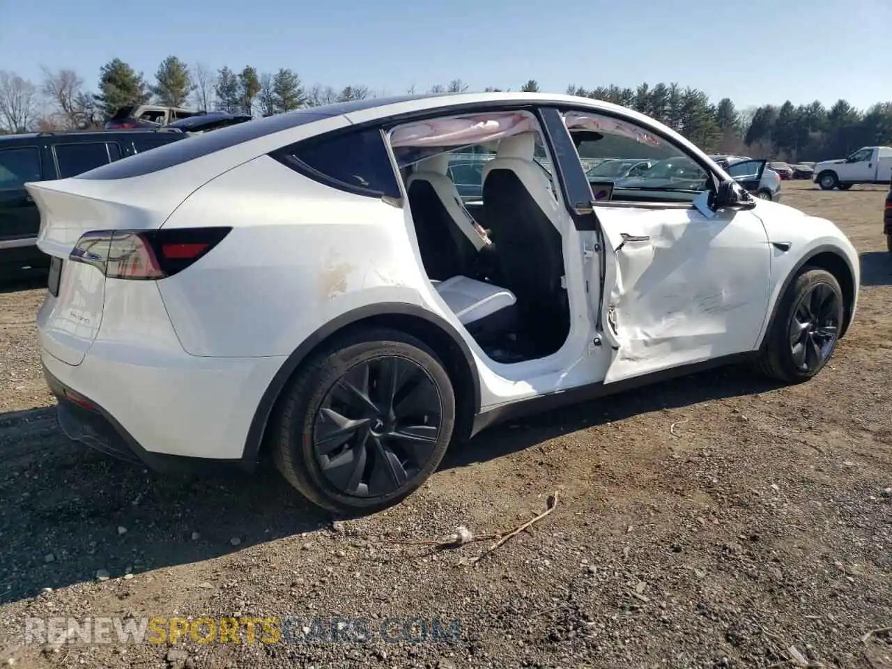 3 Photograph of a damaged car 7SAYGAEE5RF064240 TESLA MODEL Y 2024