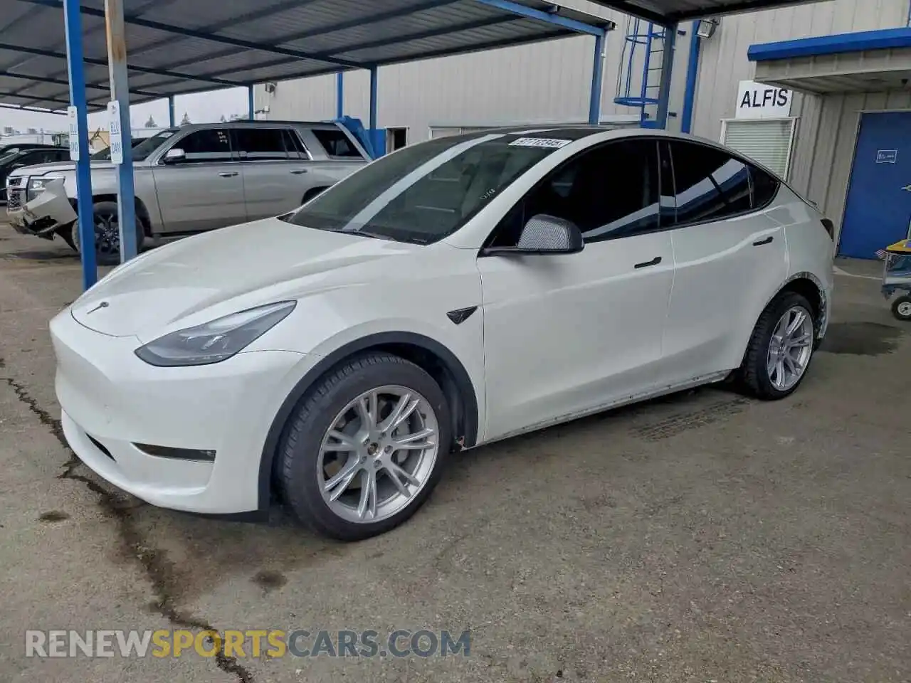 1 Photograph of a damaged car 7SAYGAEE5RF068675 TESLA MODEL Y 2024