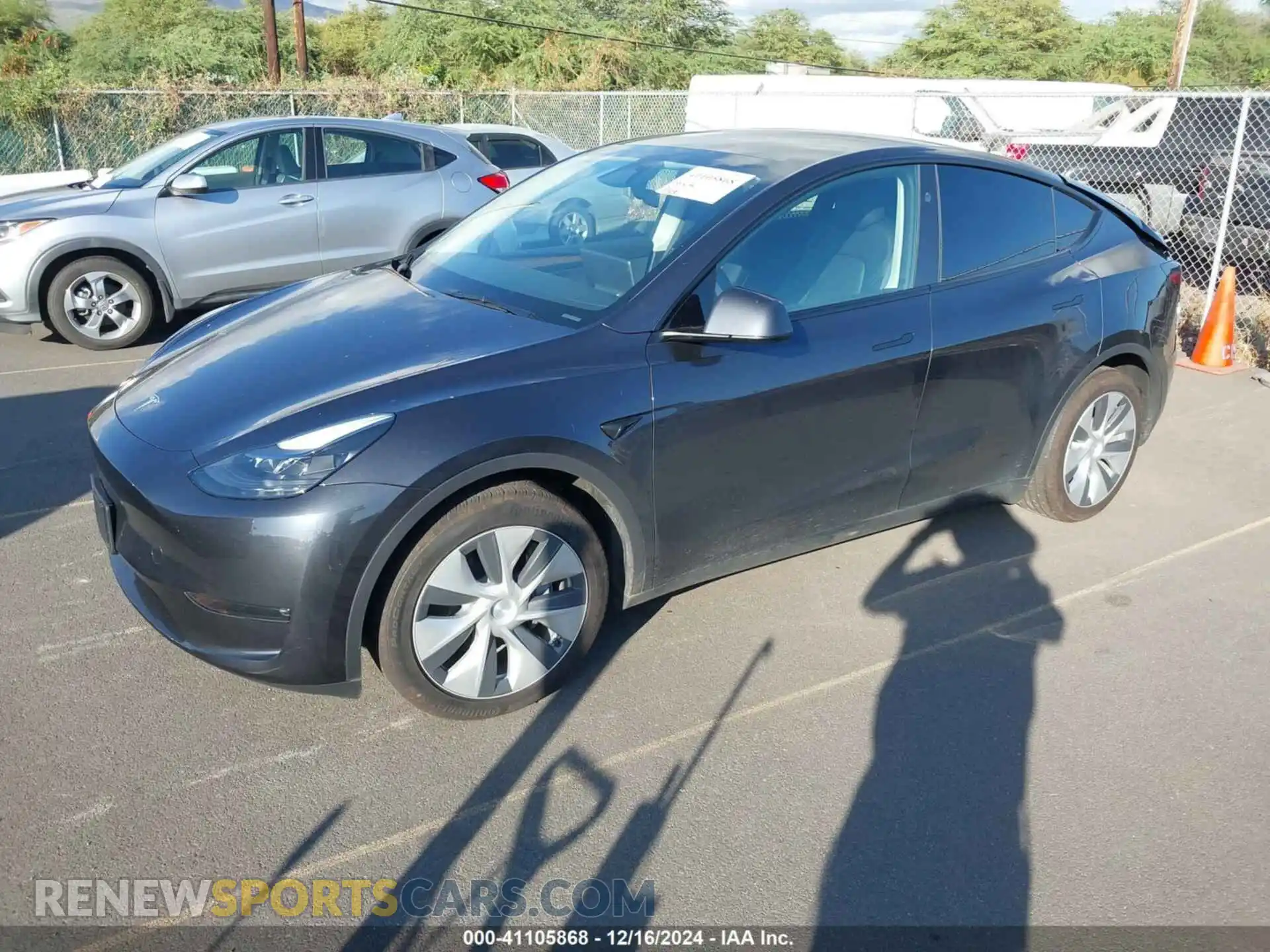2 Photograph of a damaged car 7SAYGAEE6RF060925 TESLA MODEL Y 2024