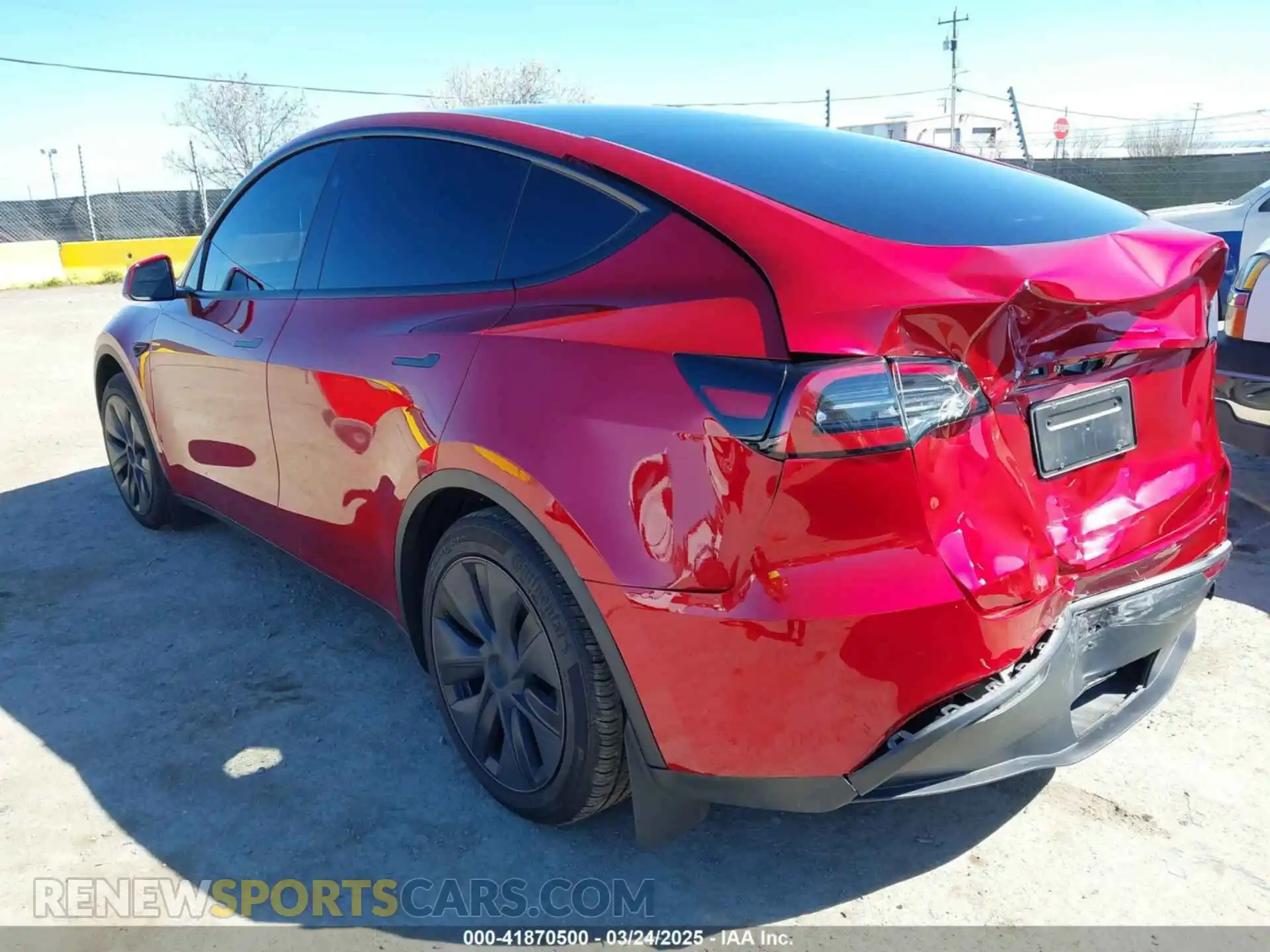 3 Photograph of a damaged car 7SAYGAEE6RF152066 TESLA MODEL Y 2024