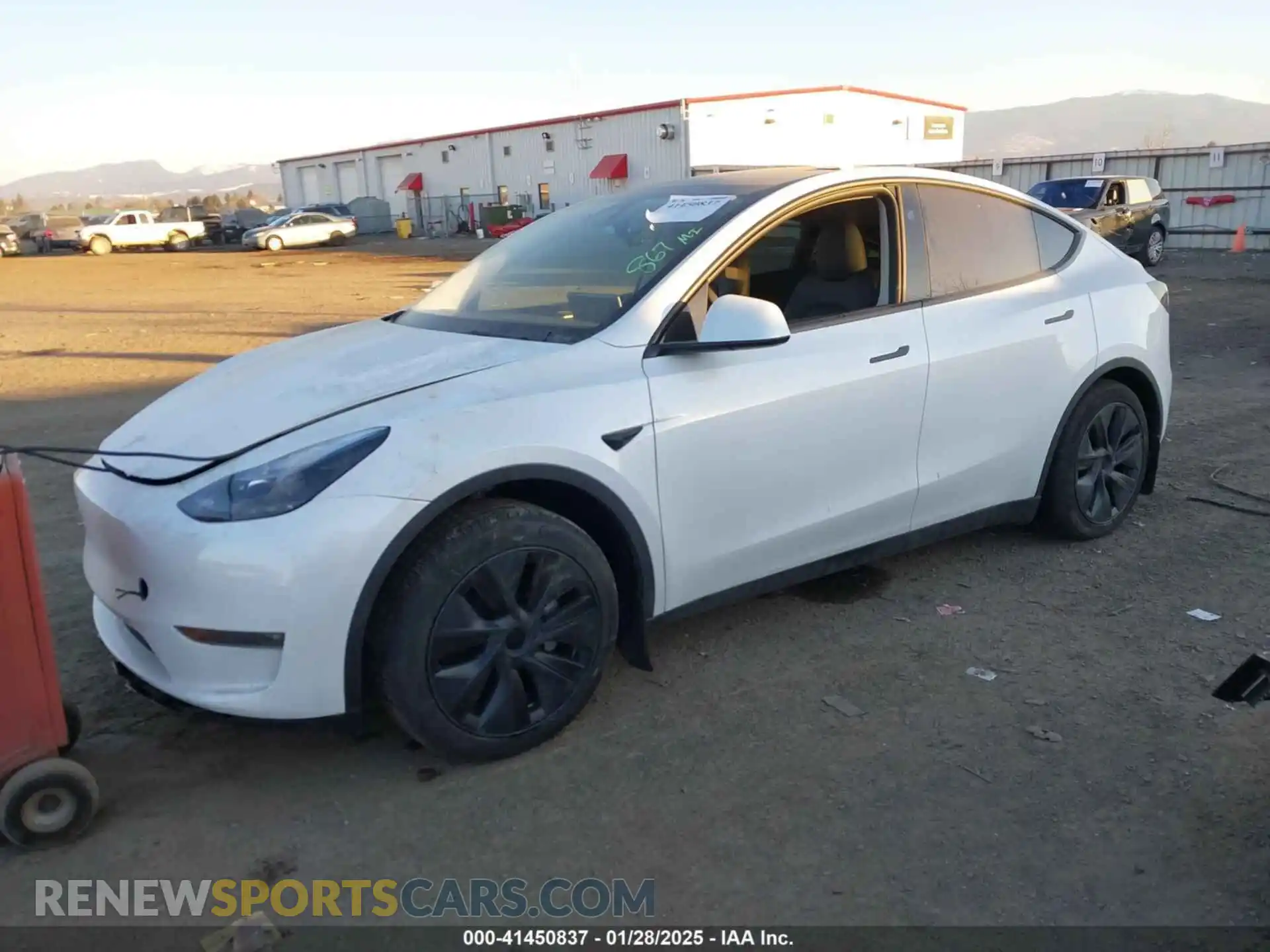 2 Photograph of a damaged car 7SAYGAEE6RF206658 TESLA MODEL Y 2024