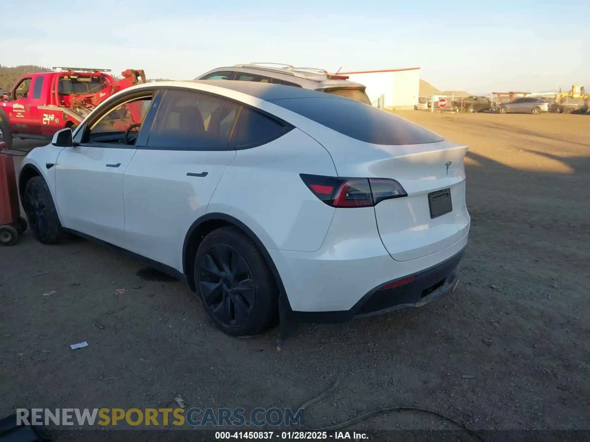 3 Photograph of a damaged car 7SAYGAEE6RF206658 TESLA MODEL Y 2024