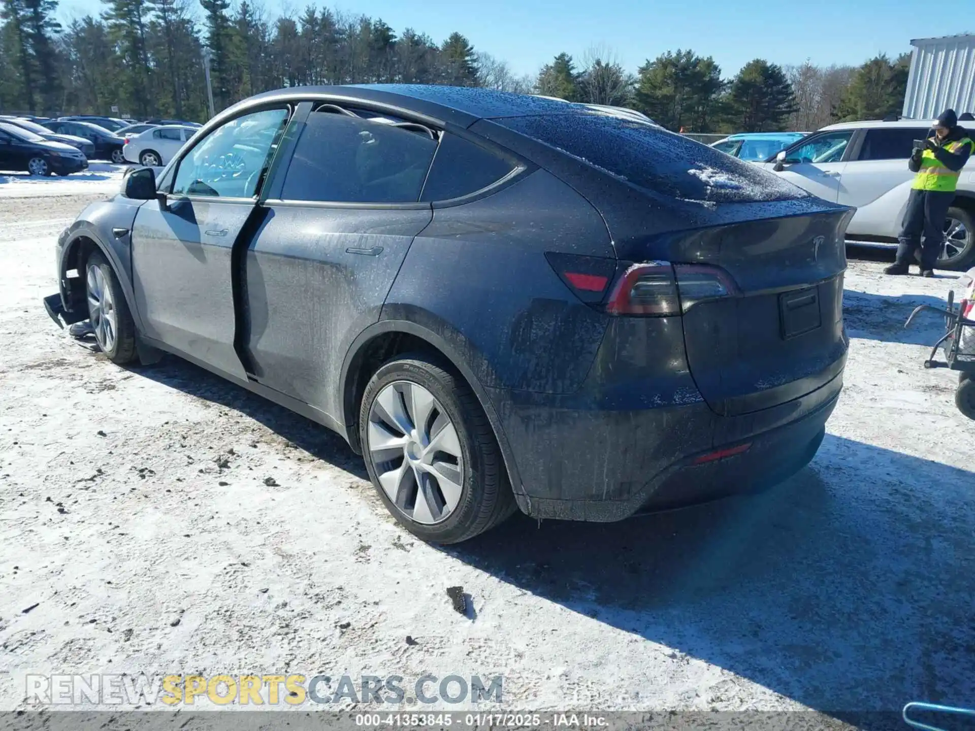 3 Photograph of a damaged car 7SAYGAEE7RF089687 TESLA MODEL Y 2024