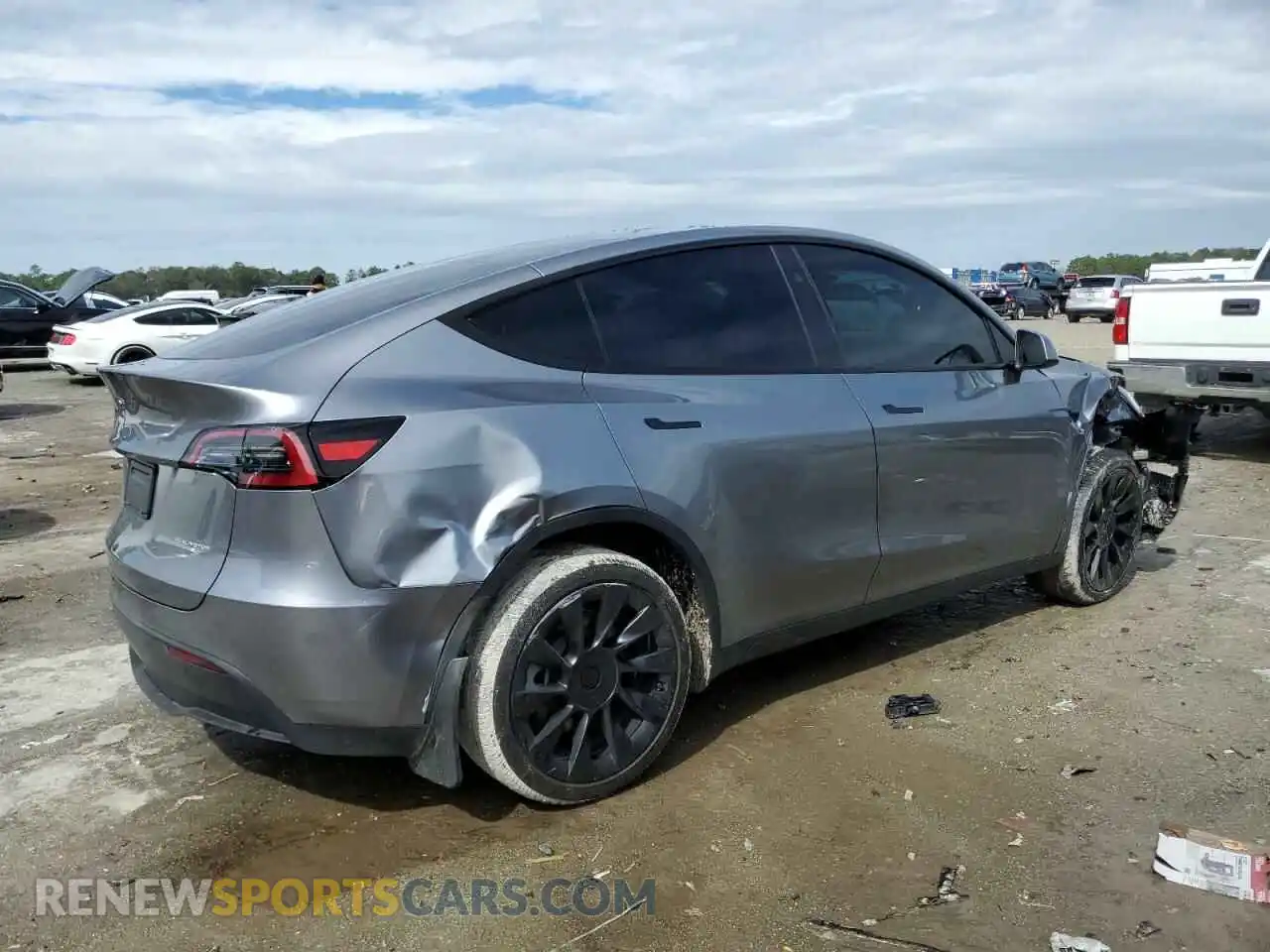 3 Photograph of a damaged car 7SAYGAEE7RF193127 TESLA MODEL Y 2024