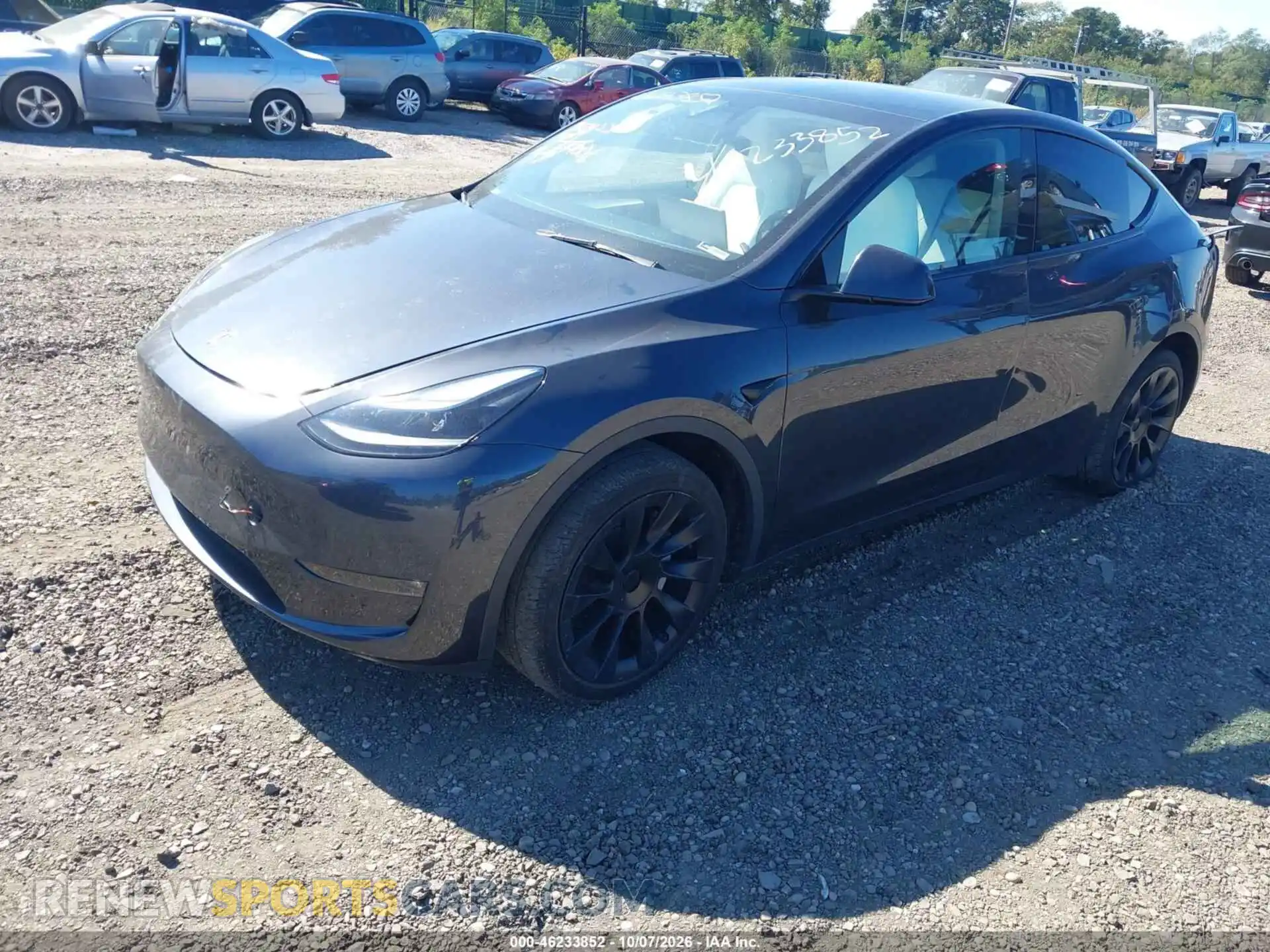 2 Photograph of a damaged car 7SAYGAEE7RF994642 TESLA MODEL Y 2024