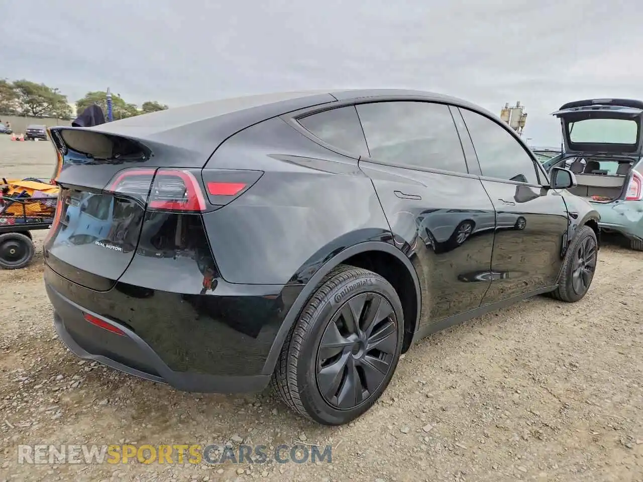 3 Фотография поврежденного автомобиля 7SAYGAEE8RF115858 TESLA MODEL Y 2024