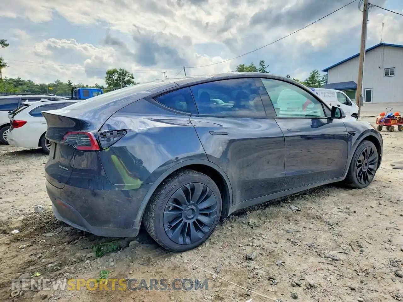 3 Photograph of a damaged car 7SAYGAEE9RF020807 TESLA MODEL Y 2024