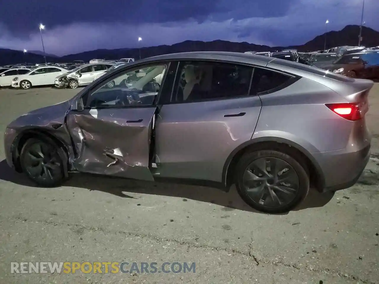 2 Photograph of a damaged car 7SAYGAEE9RF168505 TESLA MODEL Y 2024