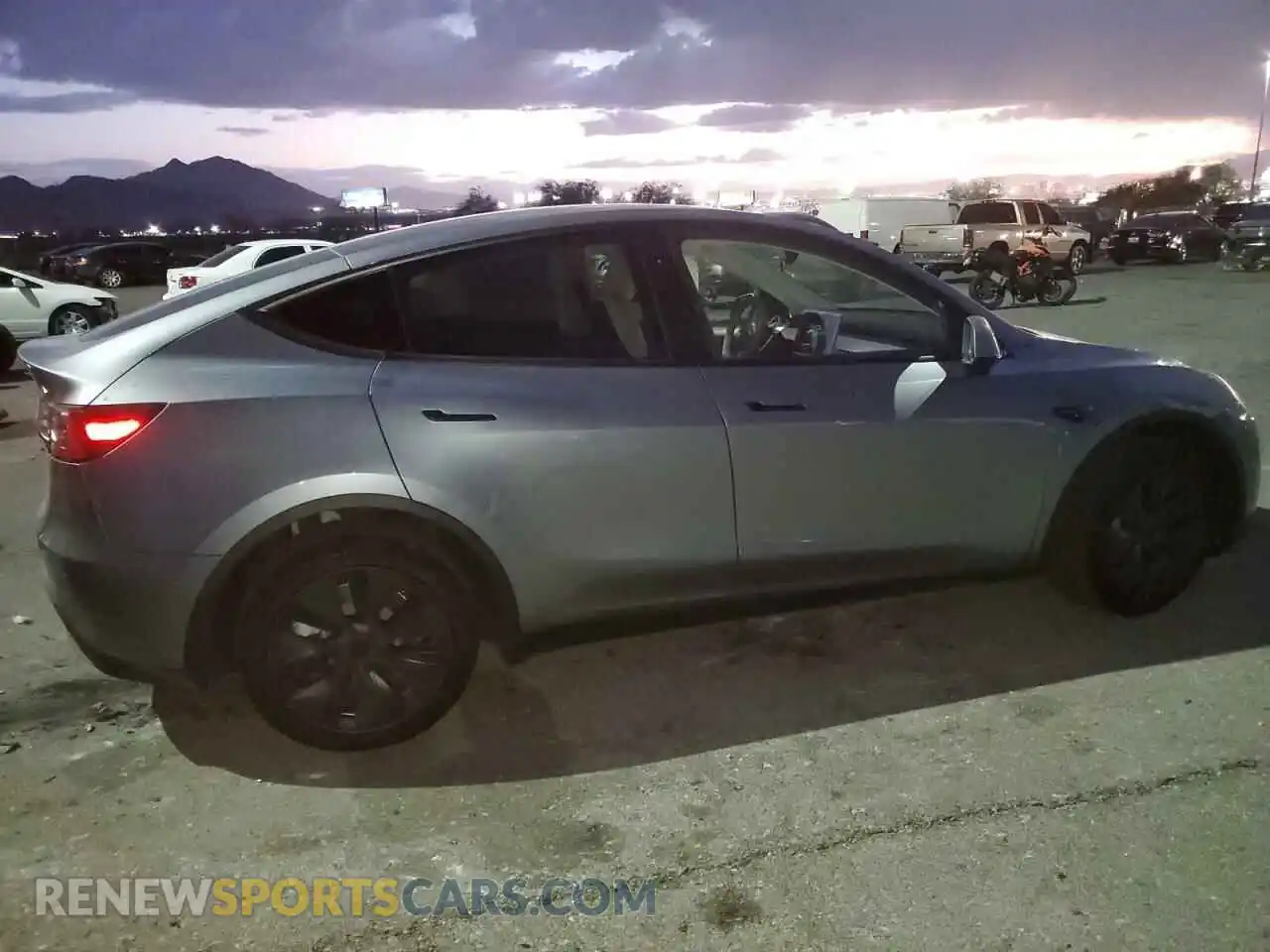 3 Photograph of a damaged car 7SAYGAEE9RF168505 TESLA MODEL Y 2024