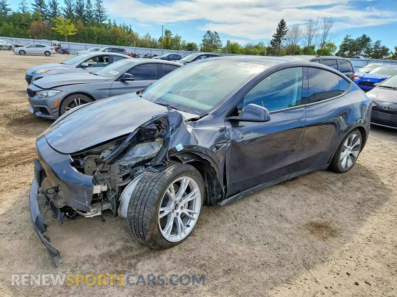1 Photograph of a damaged car 7SAYGAEEXRF005040 TESLA MODEL Y 2024
