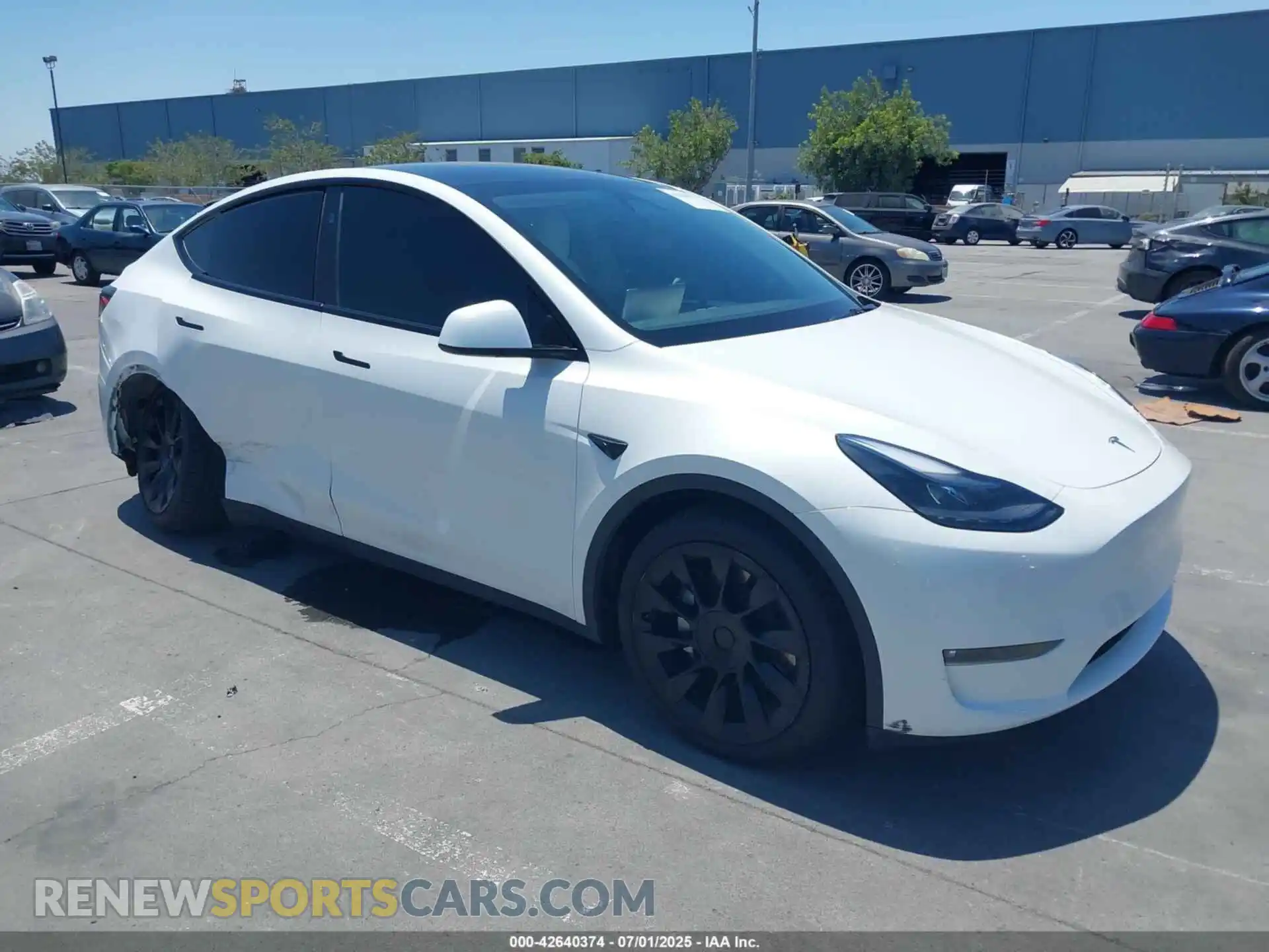 1 Photograph of a damaged car 7SAYGAEEXRF005197 TESLA MODEL Y 2024