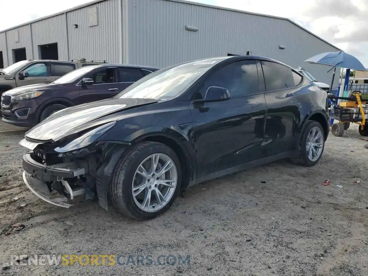 1 Photograph of a damaged car 7SAYGAEEXRF021660 TESLA MODEL Y 2024