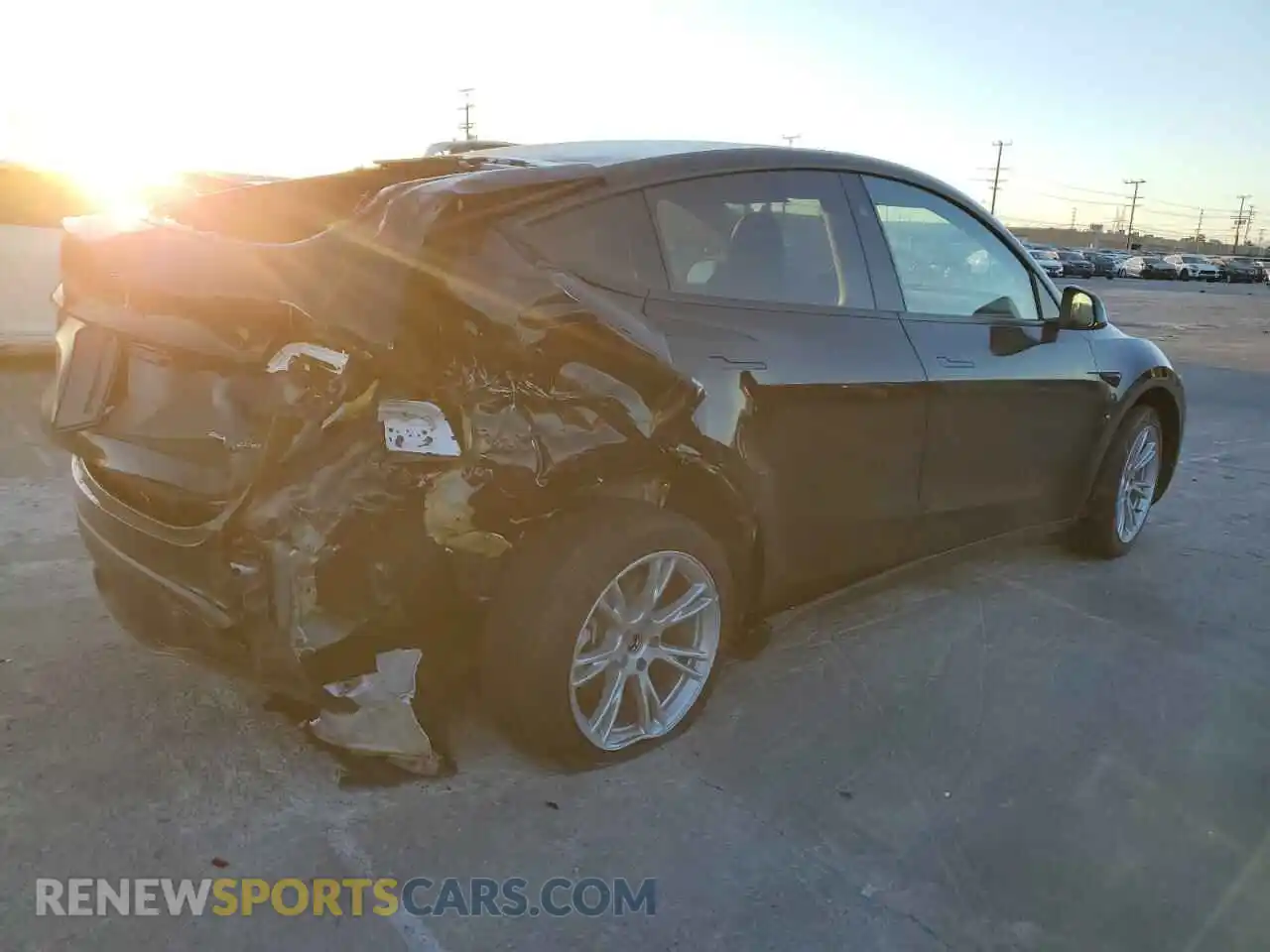 3 Photograph of a damaged car 7SAYGAEEXRF063469 TESLA MODEL Y 2024