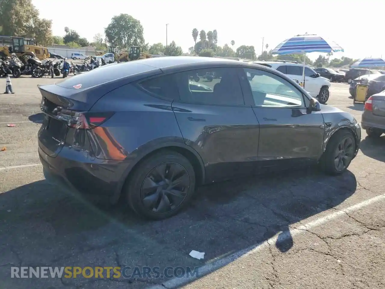 3 Photograph of a damaged car 7SAYGAEEXRF104778 TESLA MODEL Y 2024
