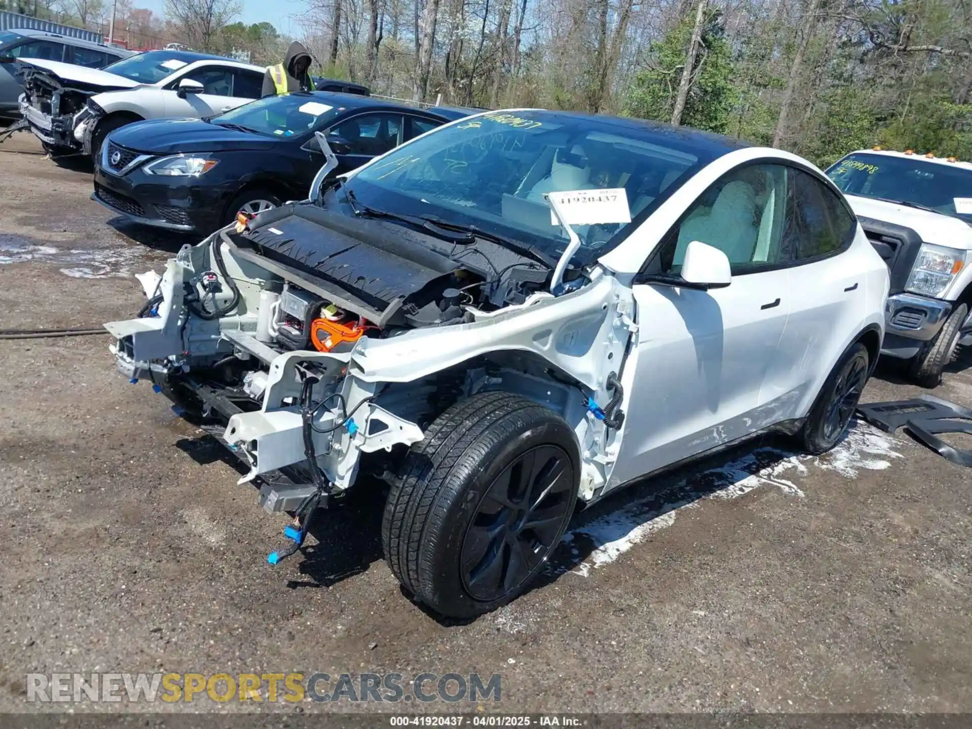 2 Photograph of a damaged car 7SAYGAEEXRF208493 TESLA MODEL Y 2024