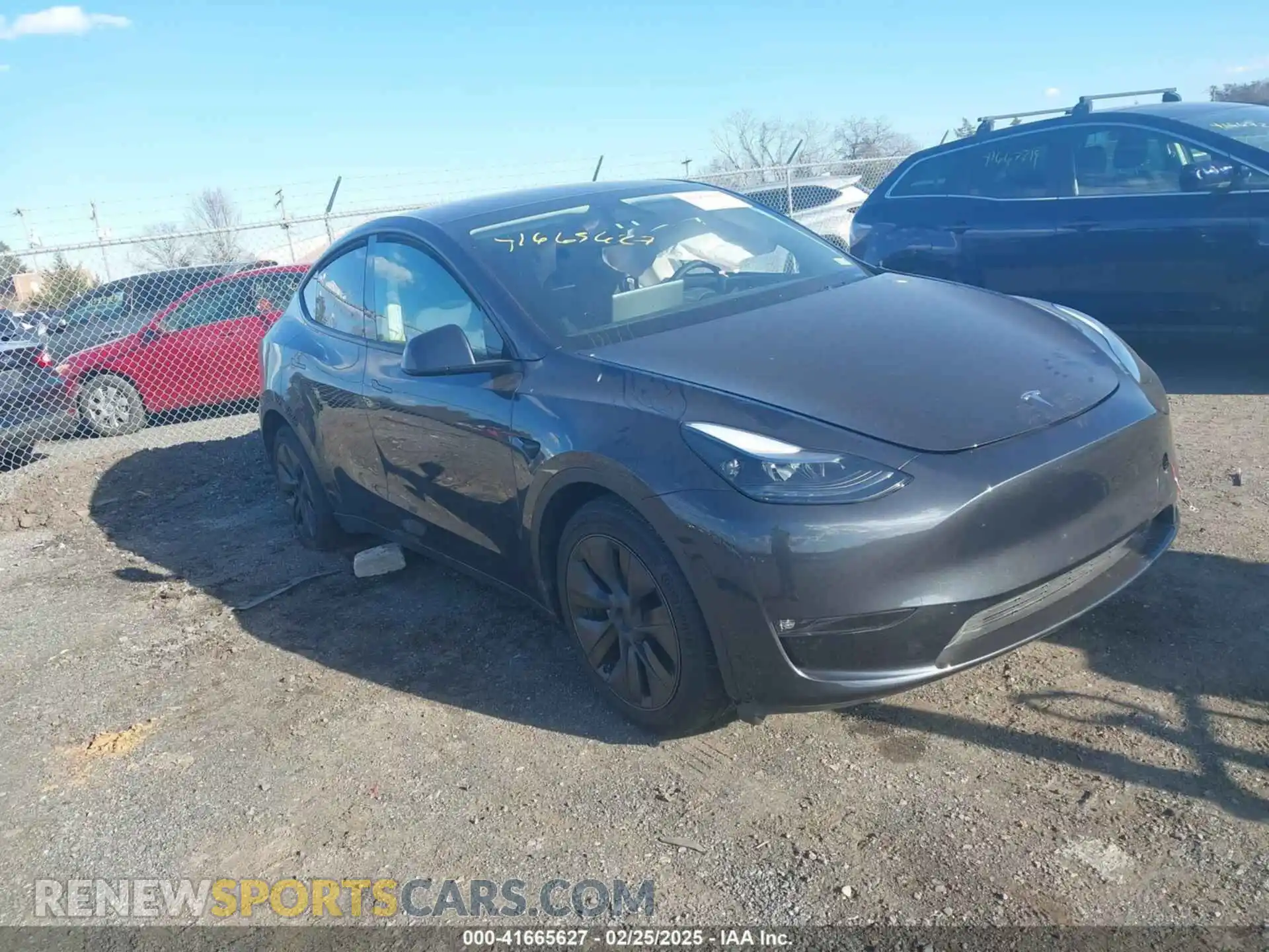 1 Photograph of a damaged car 7SAYGAEEXRF212415 TESLA MODEL Y 2024