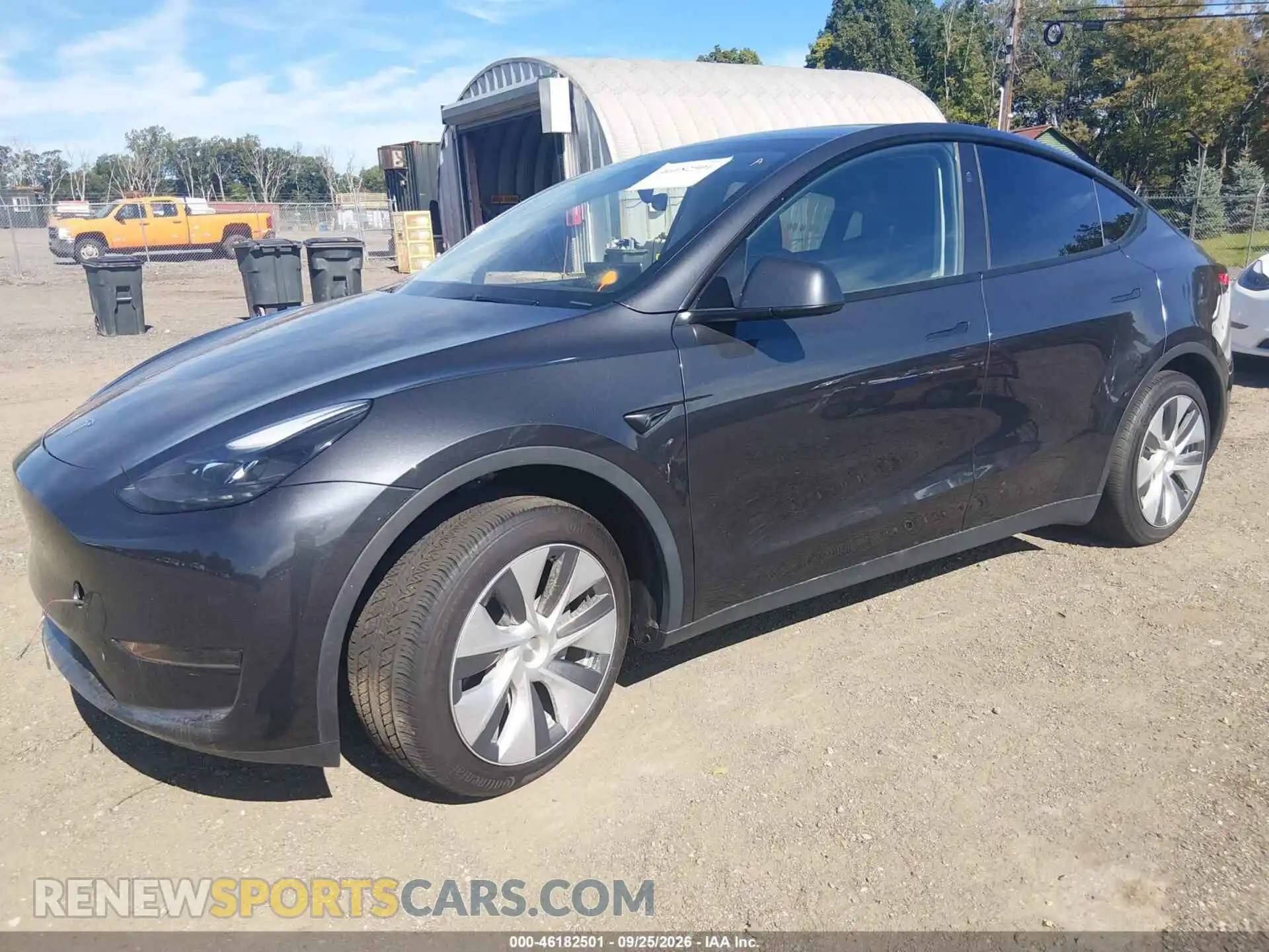 2 Photograph of a damaged car 7SAYGDED0RF091709 TESLA MODEL Y 2024