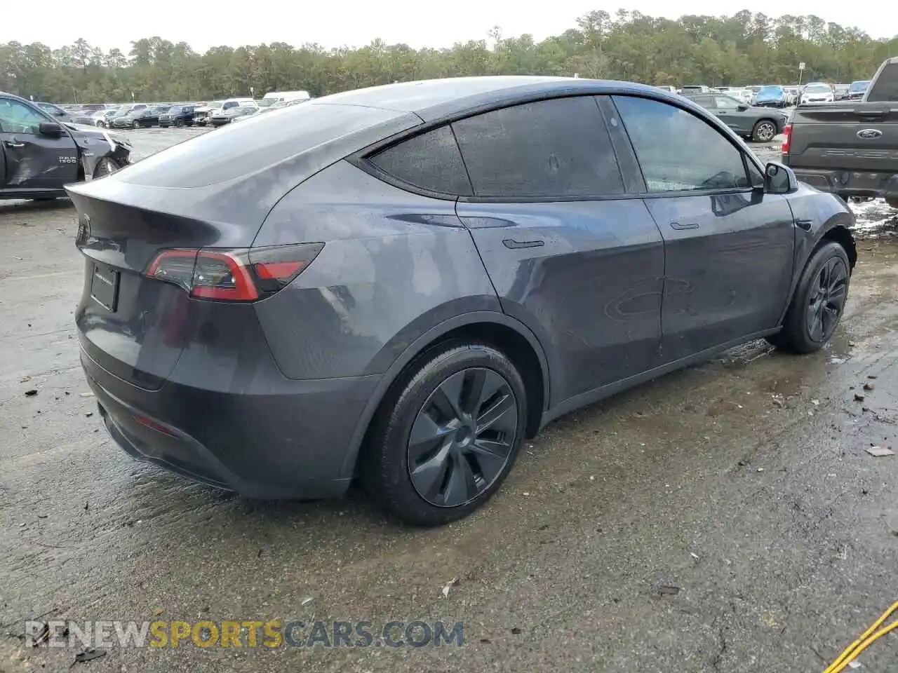 3 Photograph of a damaged car 7SAYGDED1RA303983 TESLA MODEL Y 2024