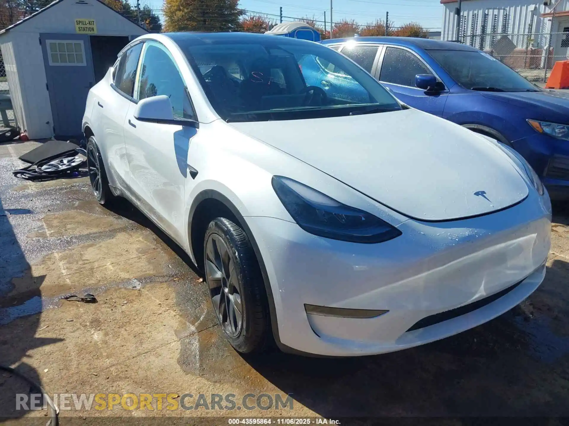 1 Photograph of a damaged car 7SAYGDED1RA321710 TESLA MODEL Y 2024