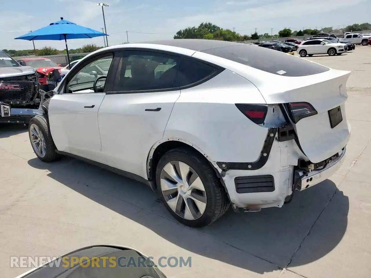 2 Photograph of a damaged car 7SAYGDED1RF085594 TESLA MODEL Y 2024