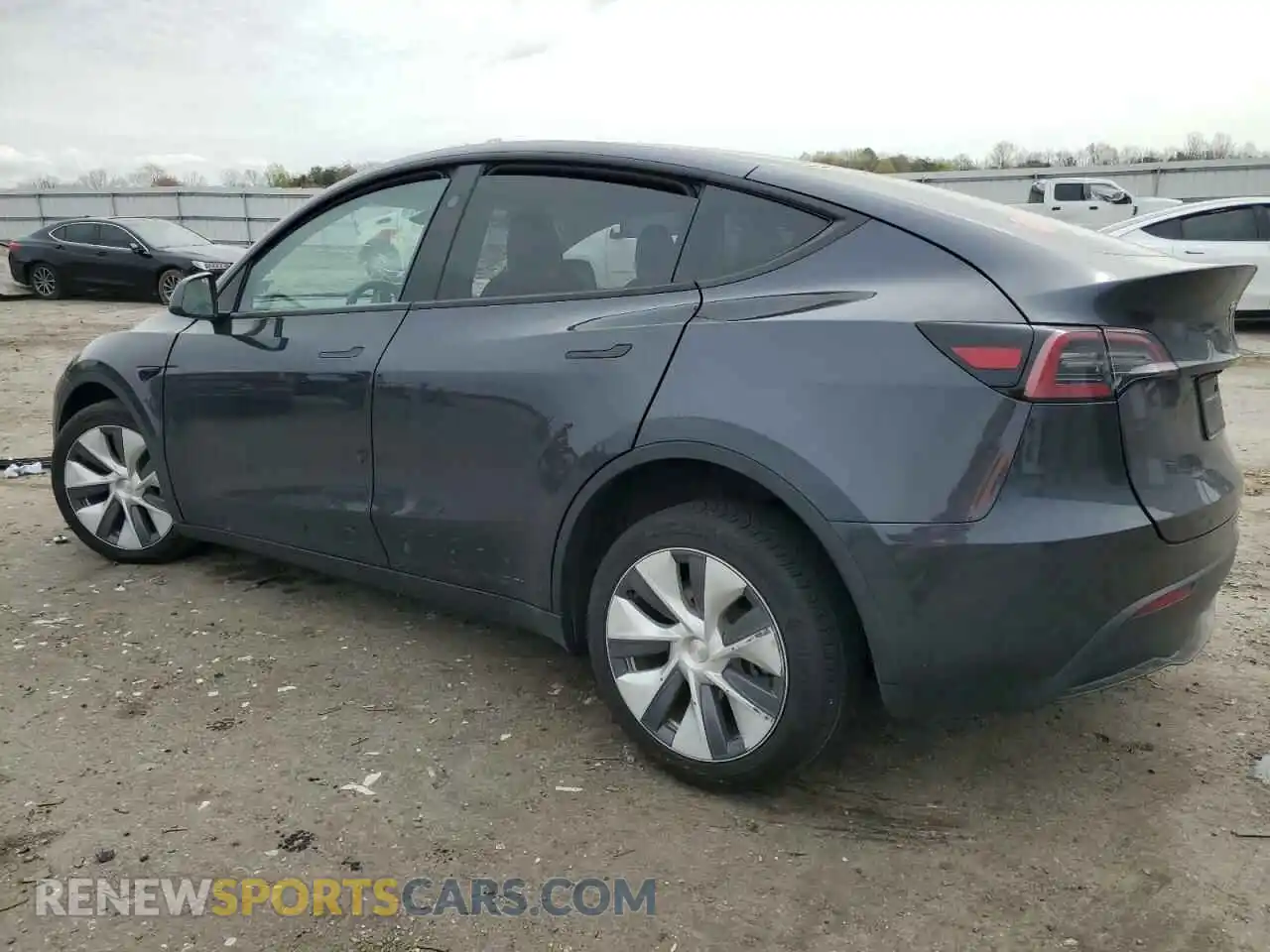 2 Photograph of a damaged car 7SAYGDED1RF092027 TESLA MODEL Y 2024